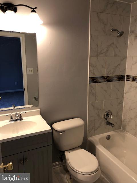 LONDON WOODS - Residential