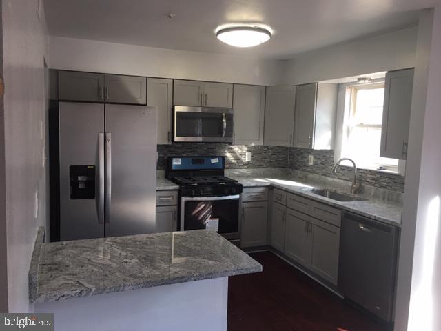 LONDON WOODS - Residential