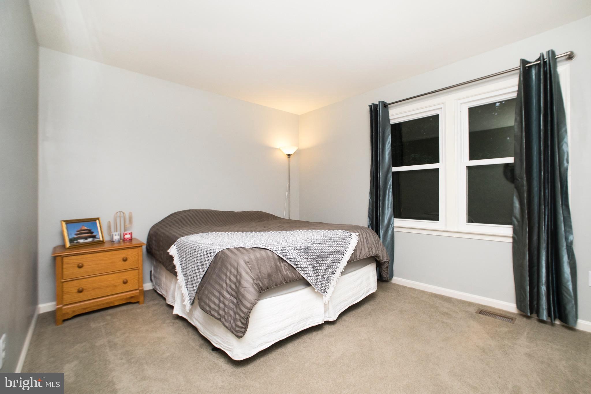 COUNTRY CLUB/LAKE MONTCLAIR - Residential