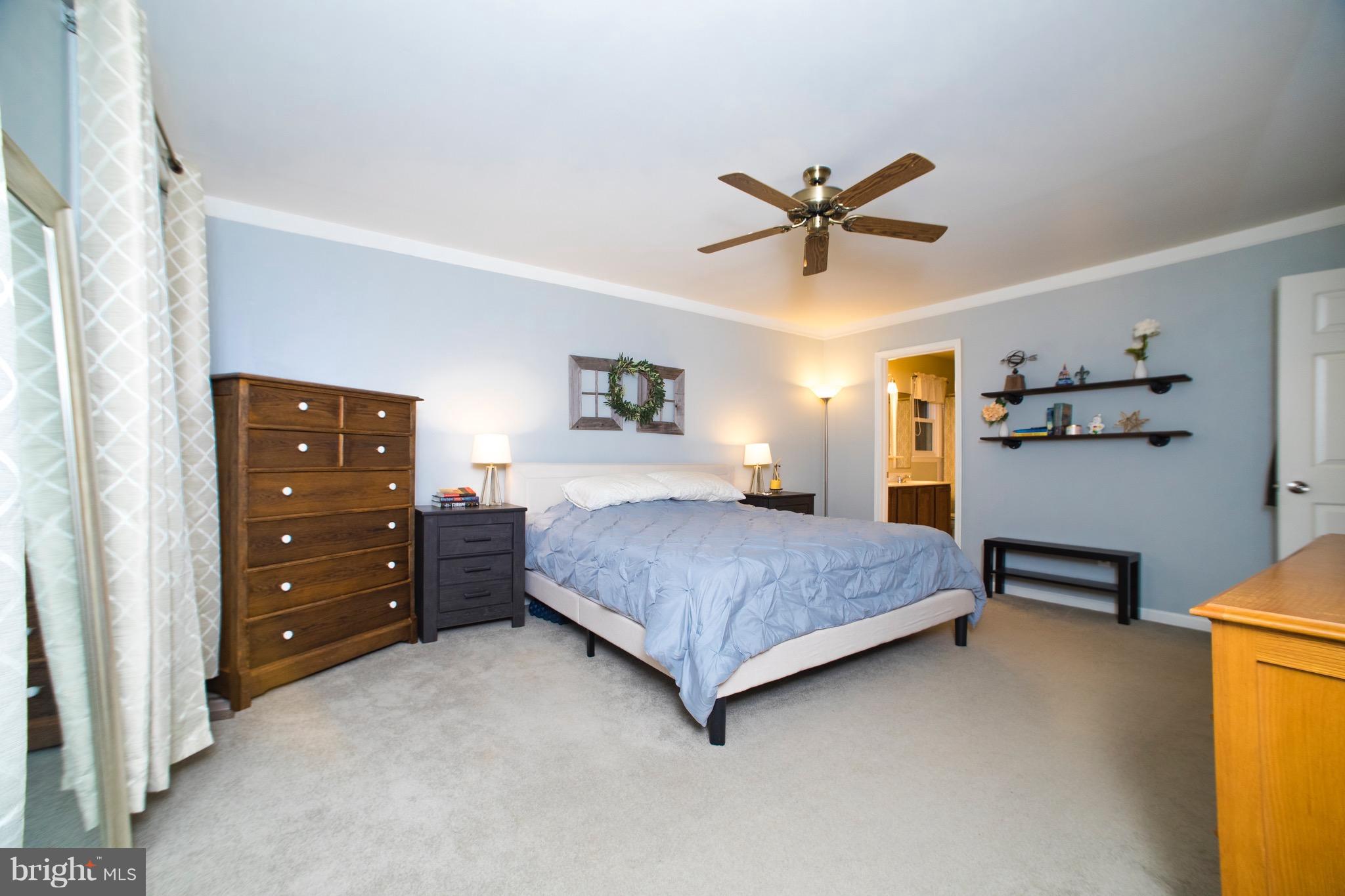 COUNTRY CLUB/LAKE MONTCLAIR - Residential