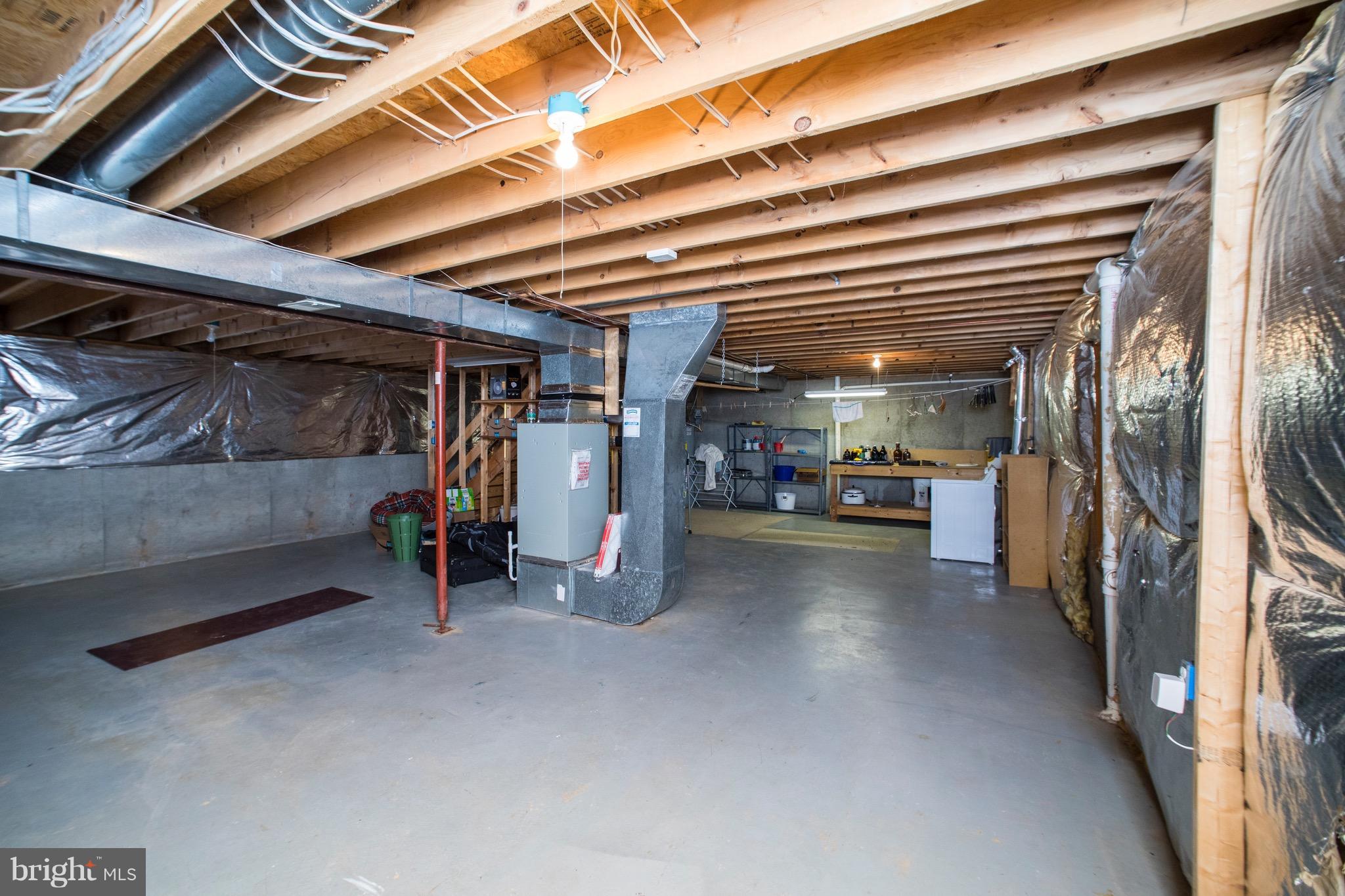 COUNTRY CLUB/LAKE MONTCLAIR - Residential