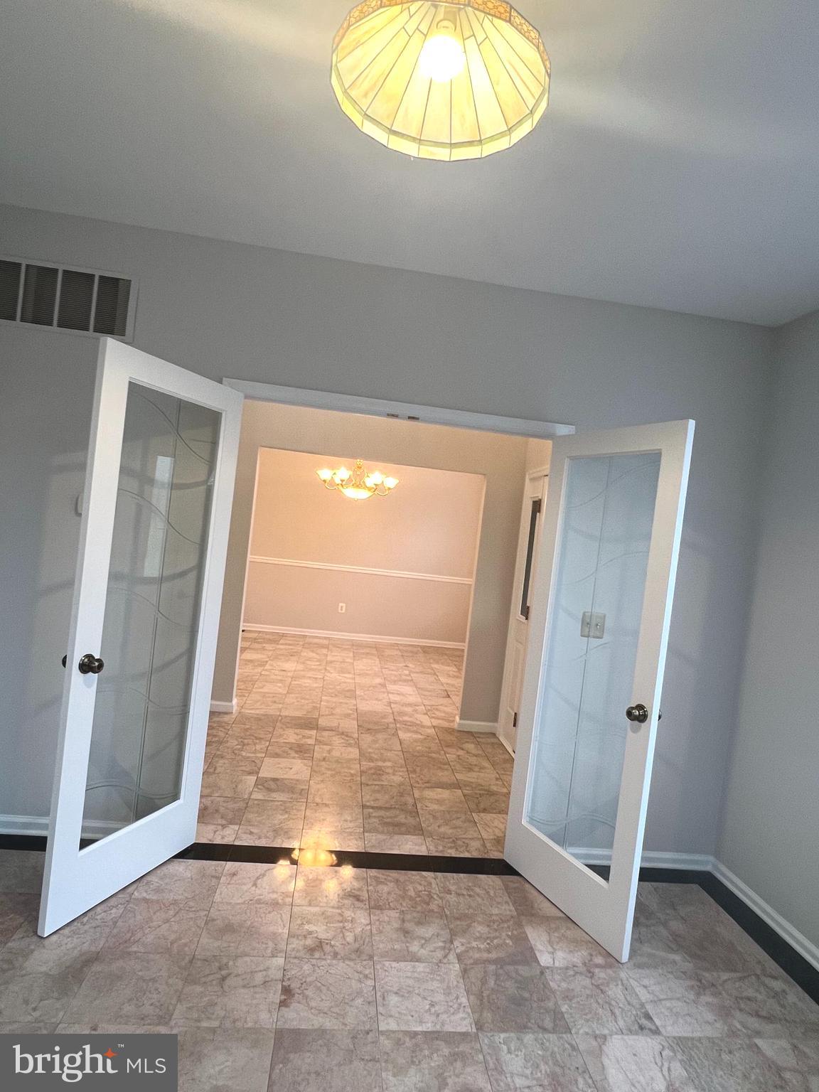 WIMBLEDON - Residential Lease