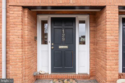 Condo For Sale - 129 Plum Street<br/> Burlington County, MOORESTOWN, NJ 08057