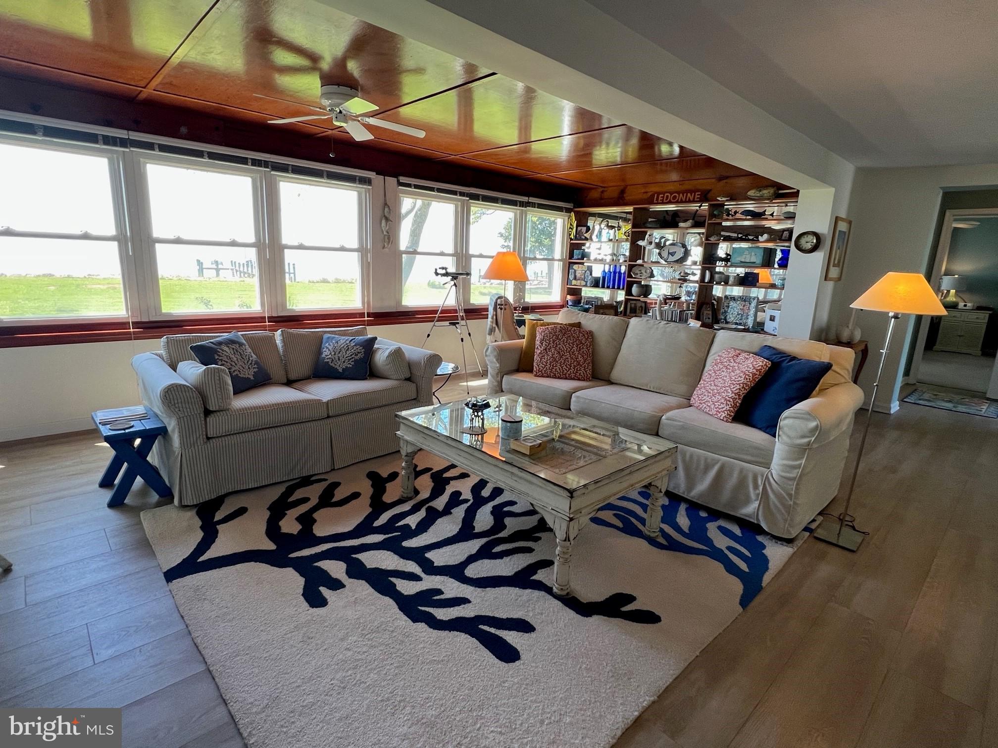 TALL TIMBERS - Residential