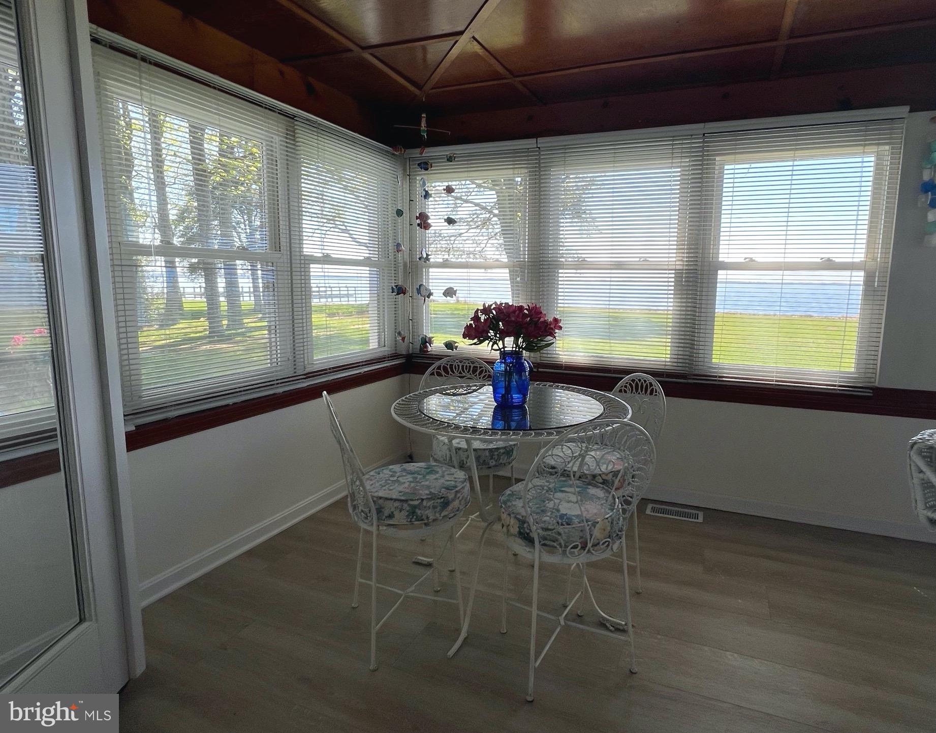 TALL TIMBERS - Residential