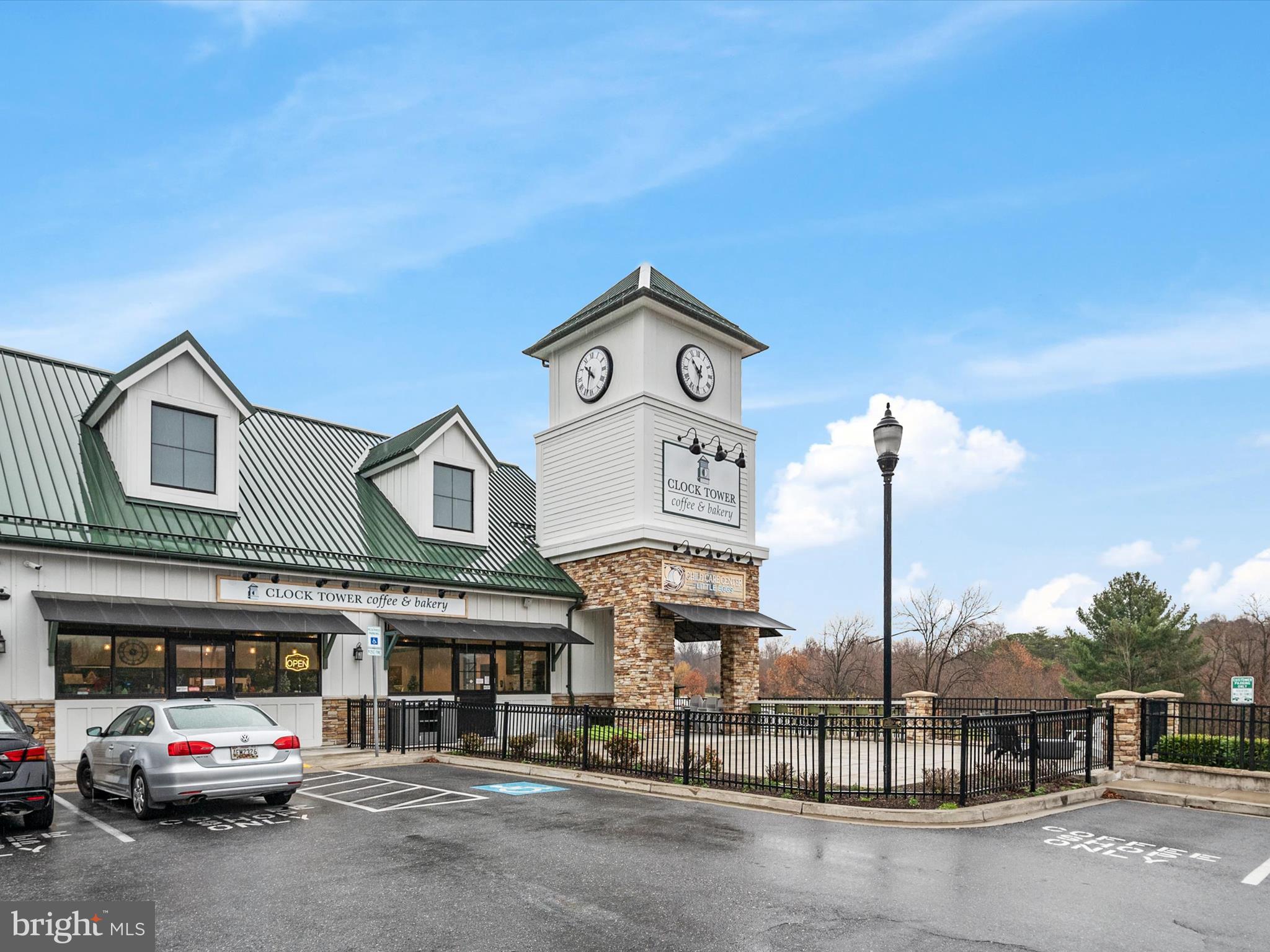 OXFORD SQUARE - Residential