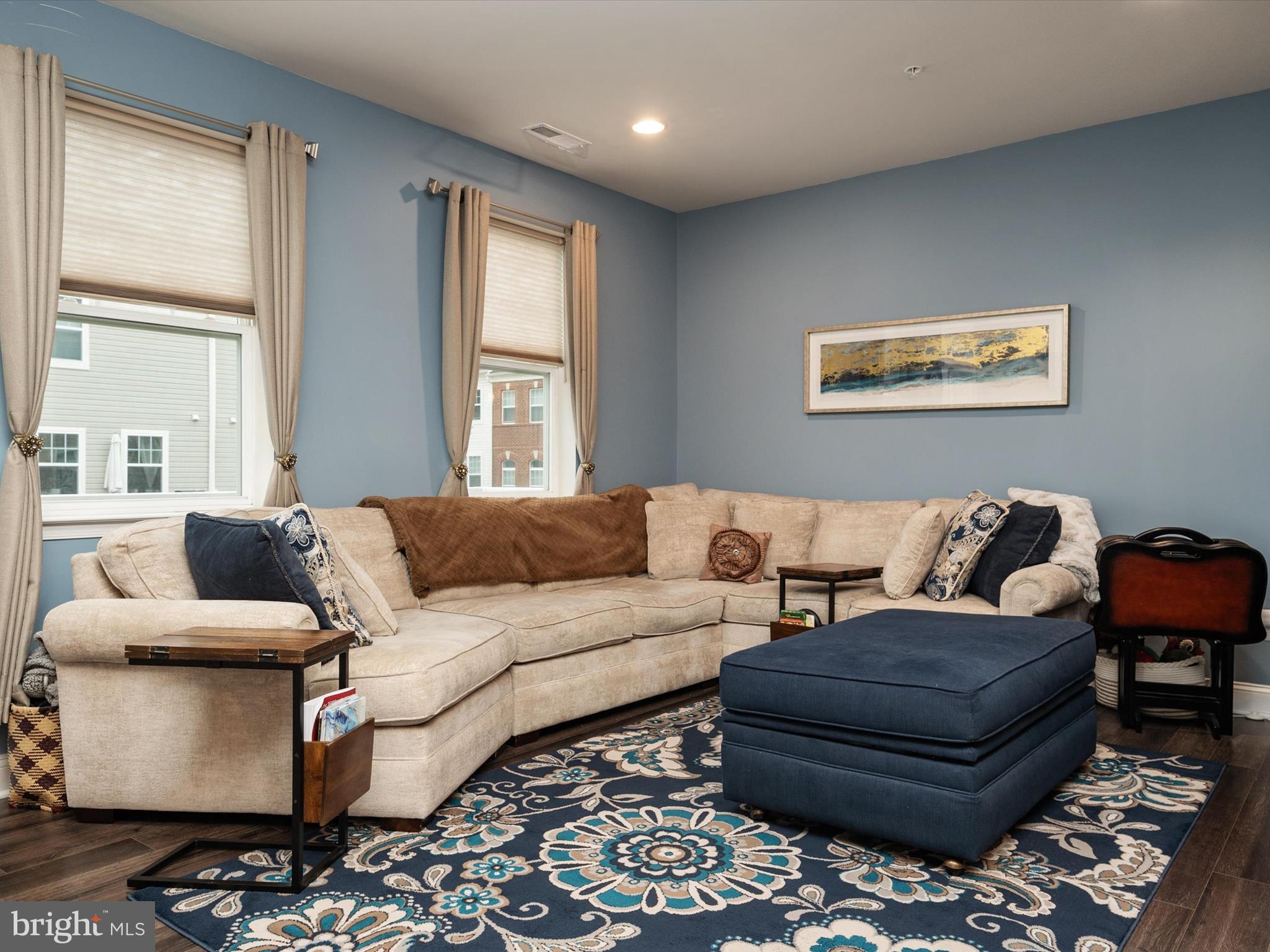 OXFORD SQUARE - Residential