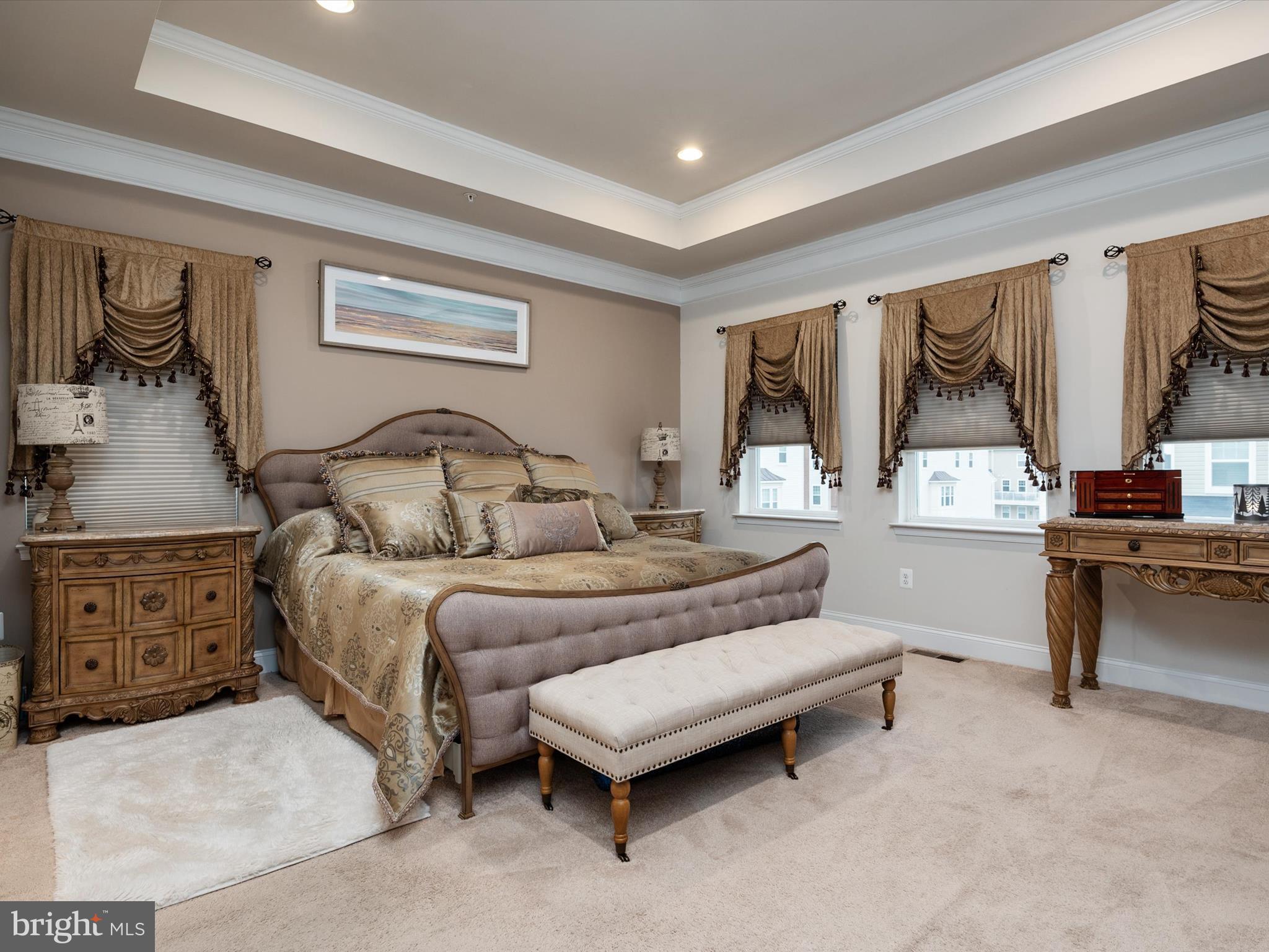 OXFORD SQUARE - Residential