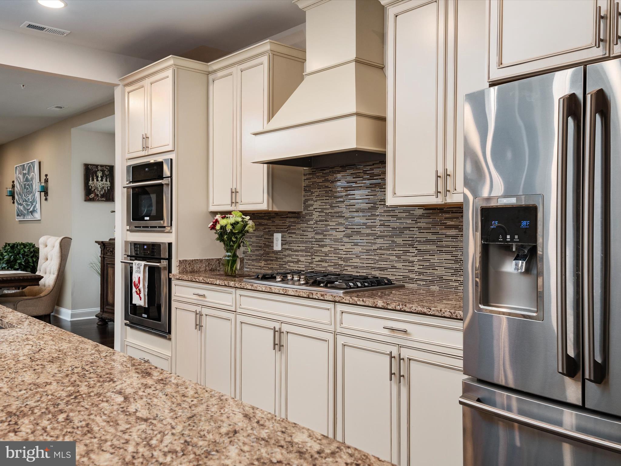 OXFORD SQUARE - Residential