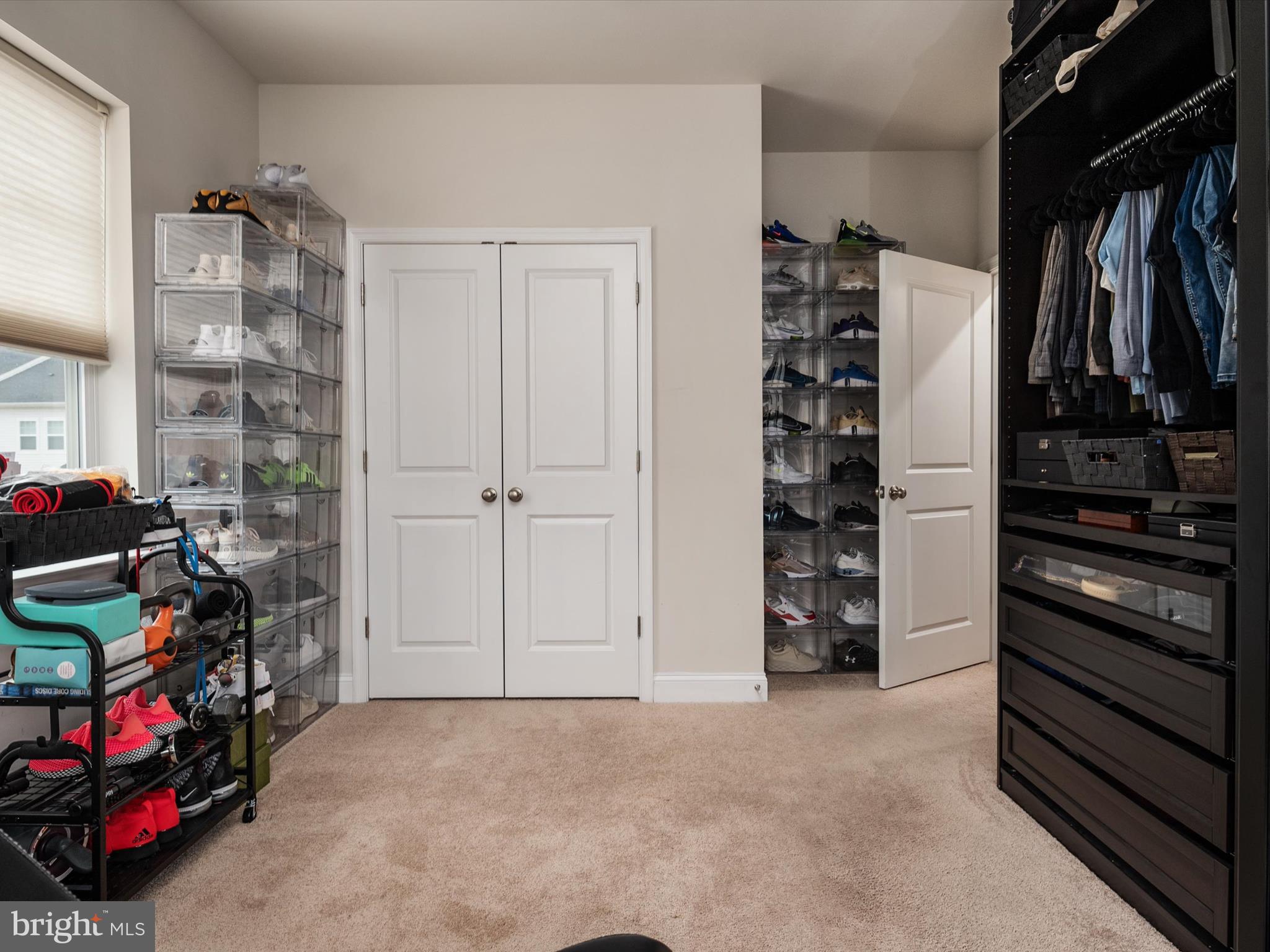 OXFORD SQUARE - Residential