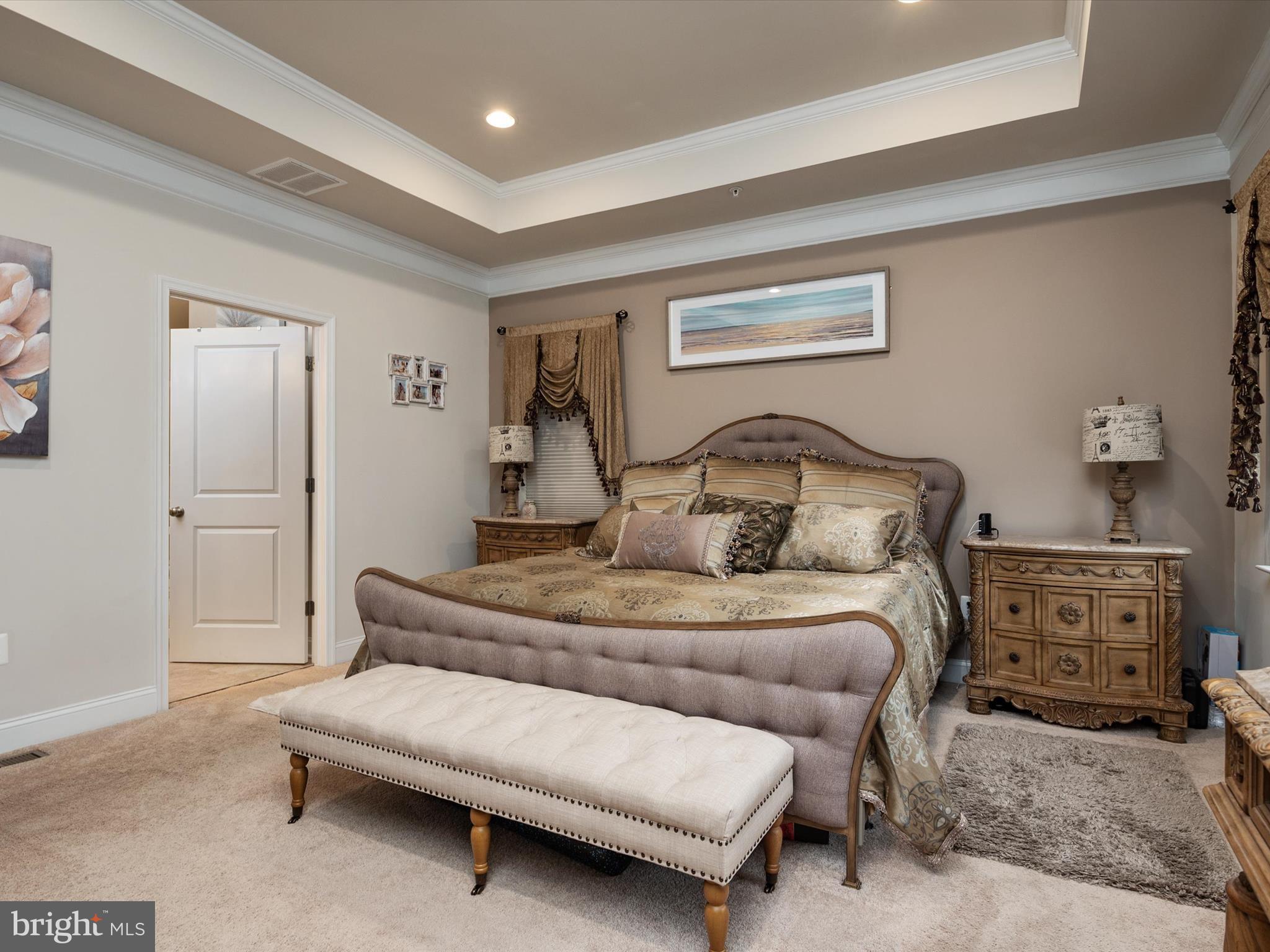 OXFORD SQUARE - Residential