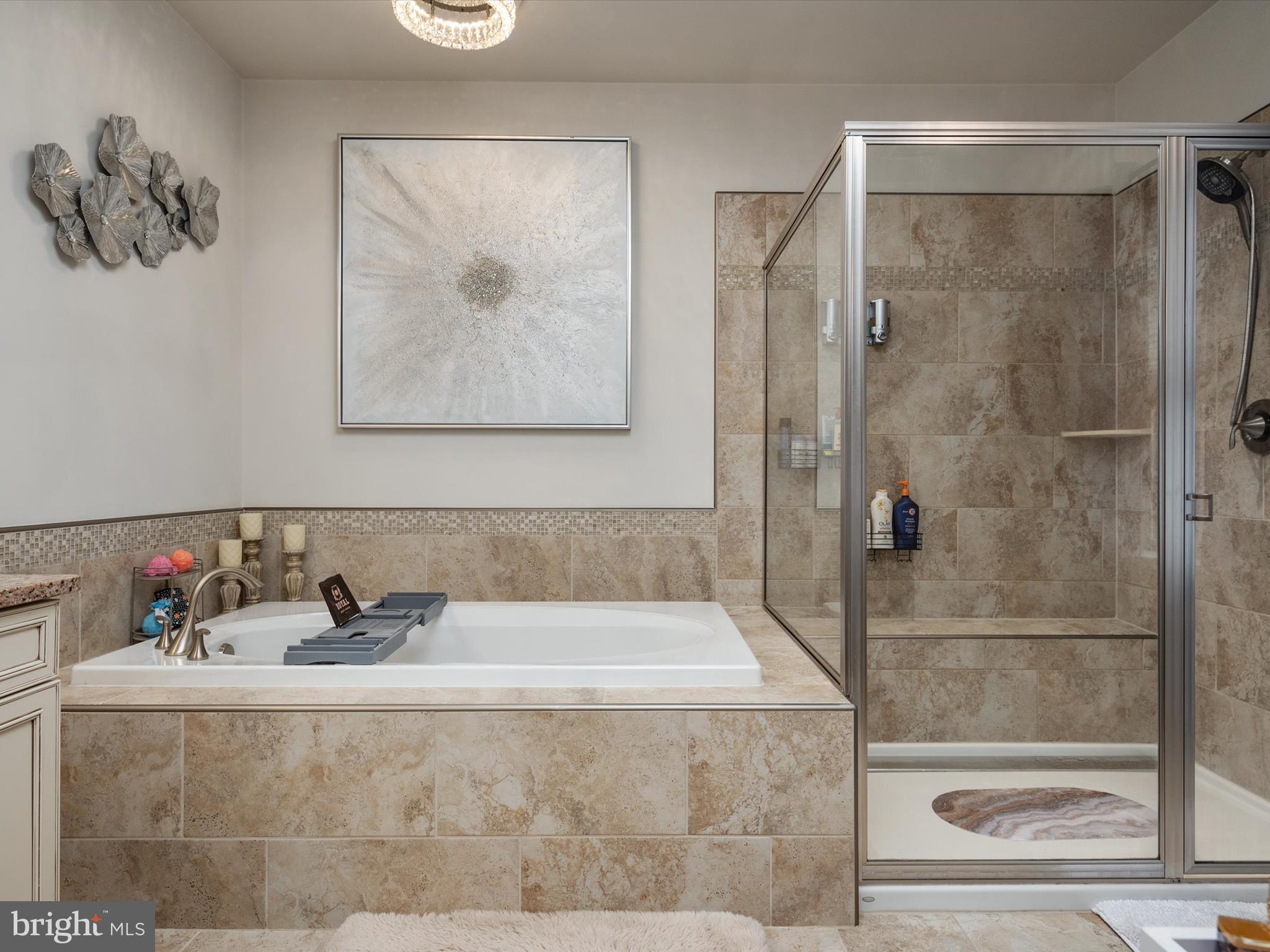 OXFORD SQUARE - Residential