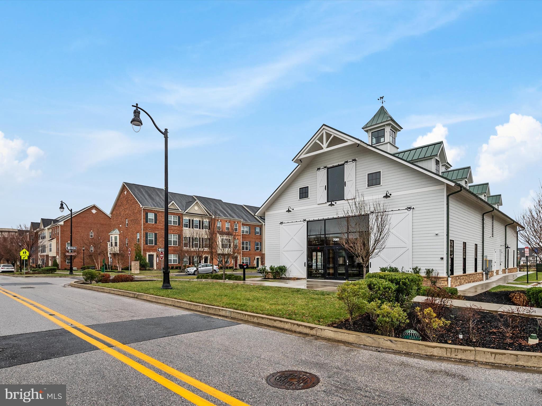 OXFORD SQUARE - Residential