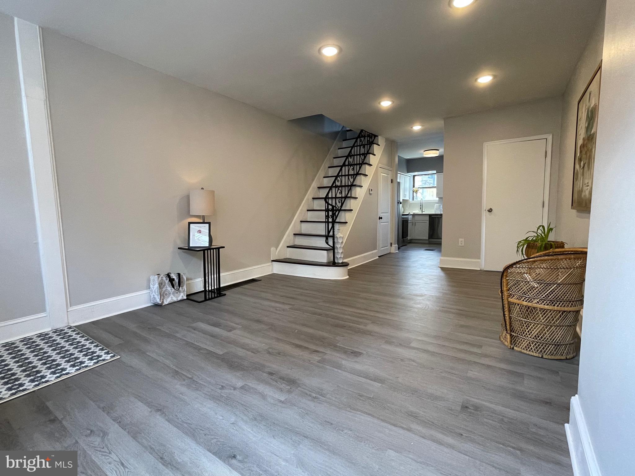 POINT BREEZE - Residential