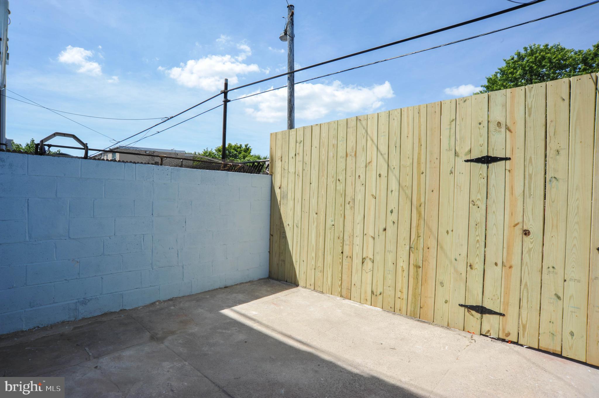 POINT BREEZE - Residential