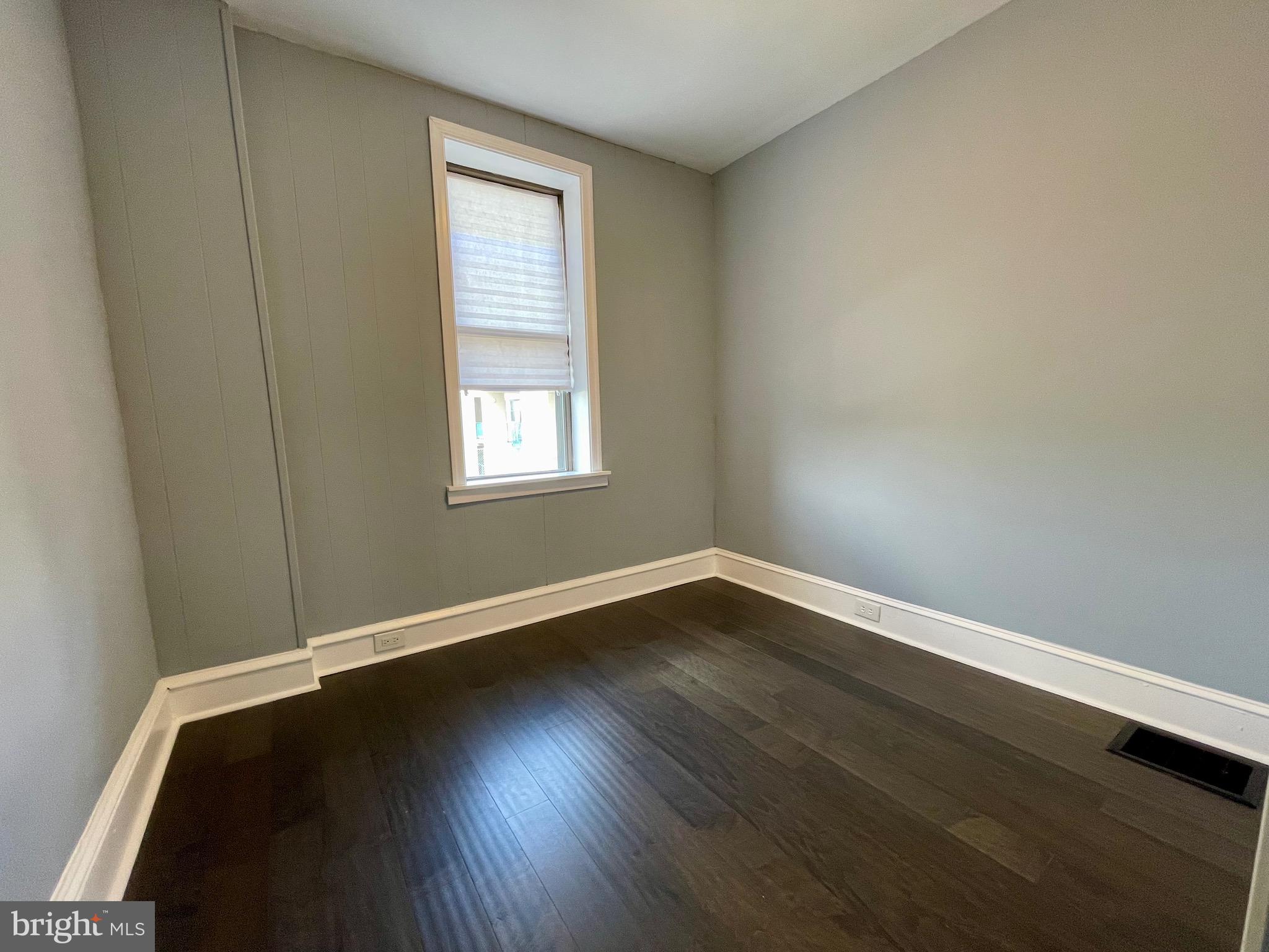 POINT BREEZE - Residential