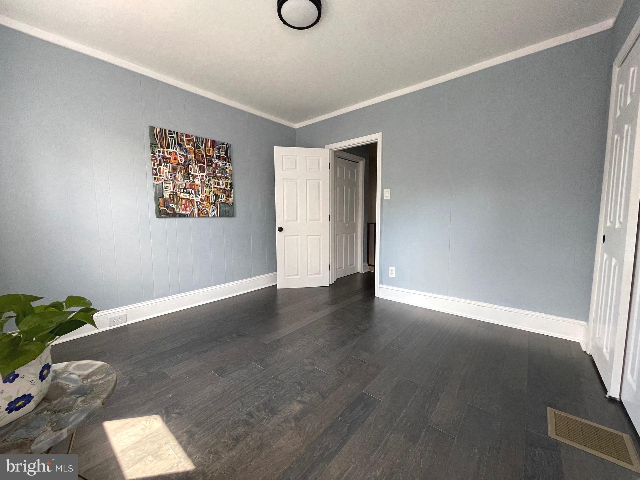 POINT BREEZE - Residential