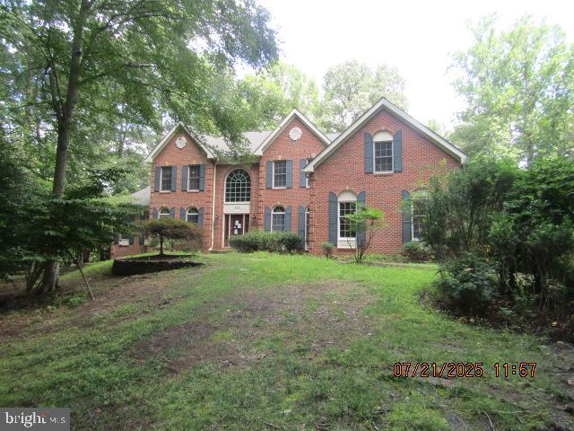 BANK OWNED NOT A SHORT SALE Great opportunity to own this estate home located on on court with over 2 acres with pool. All offer must be submitted by selling agent via link in agent remark section.