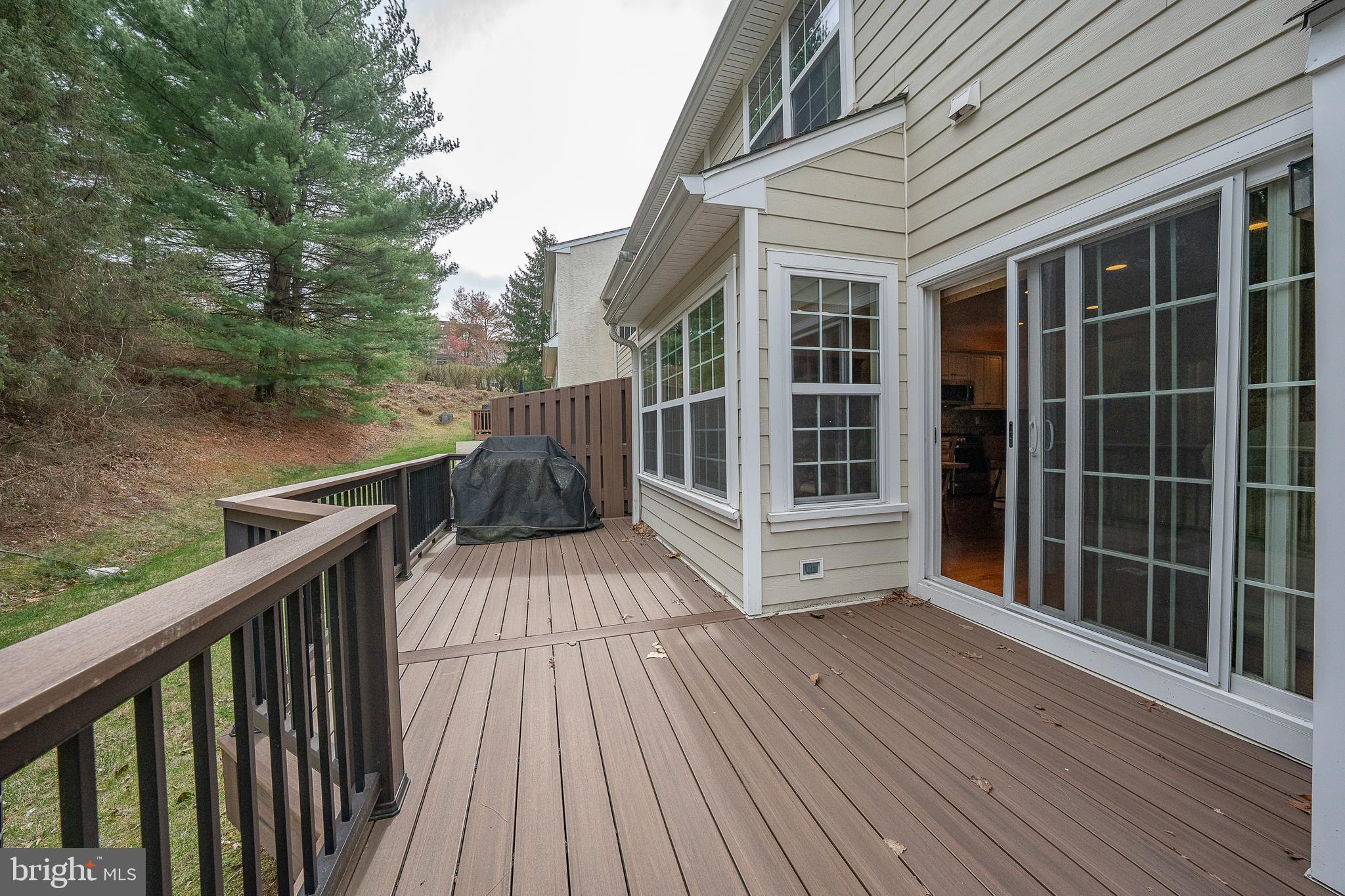 DAYLESFORD LAKE - Residential