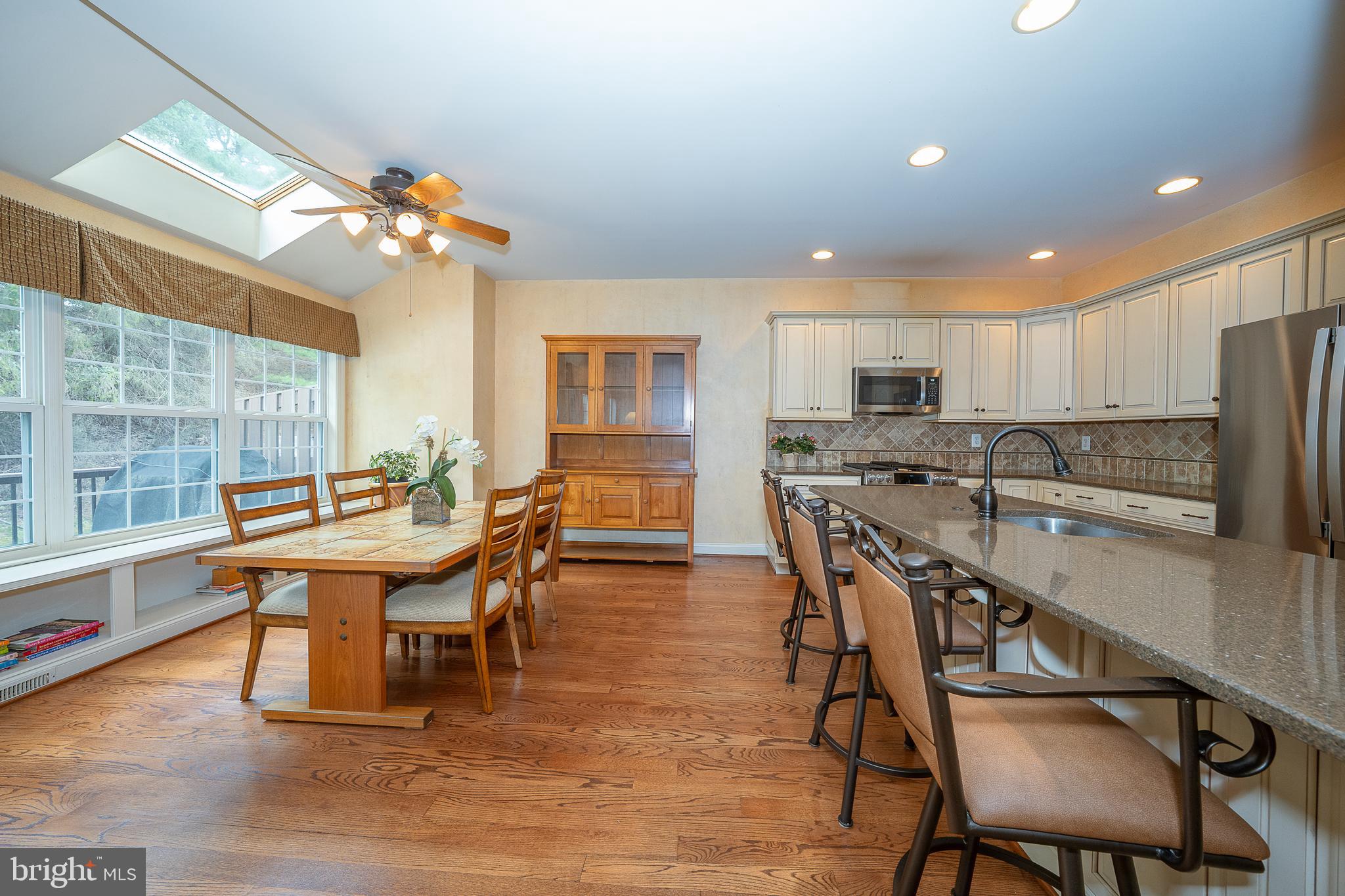 DAYLESFORD LAKE - Residential