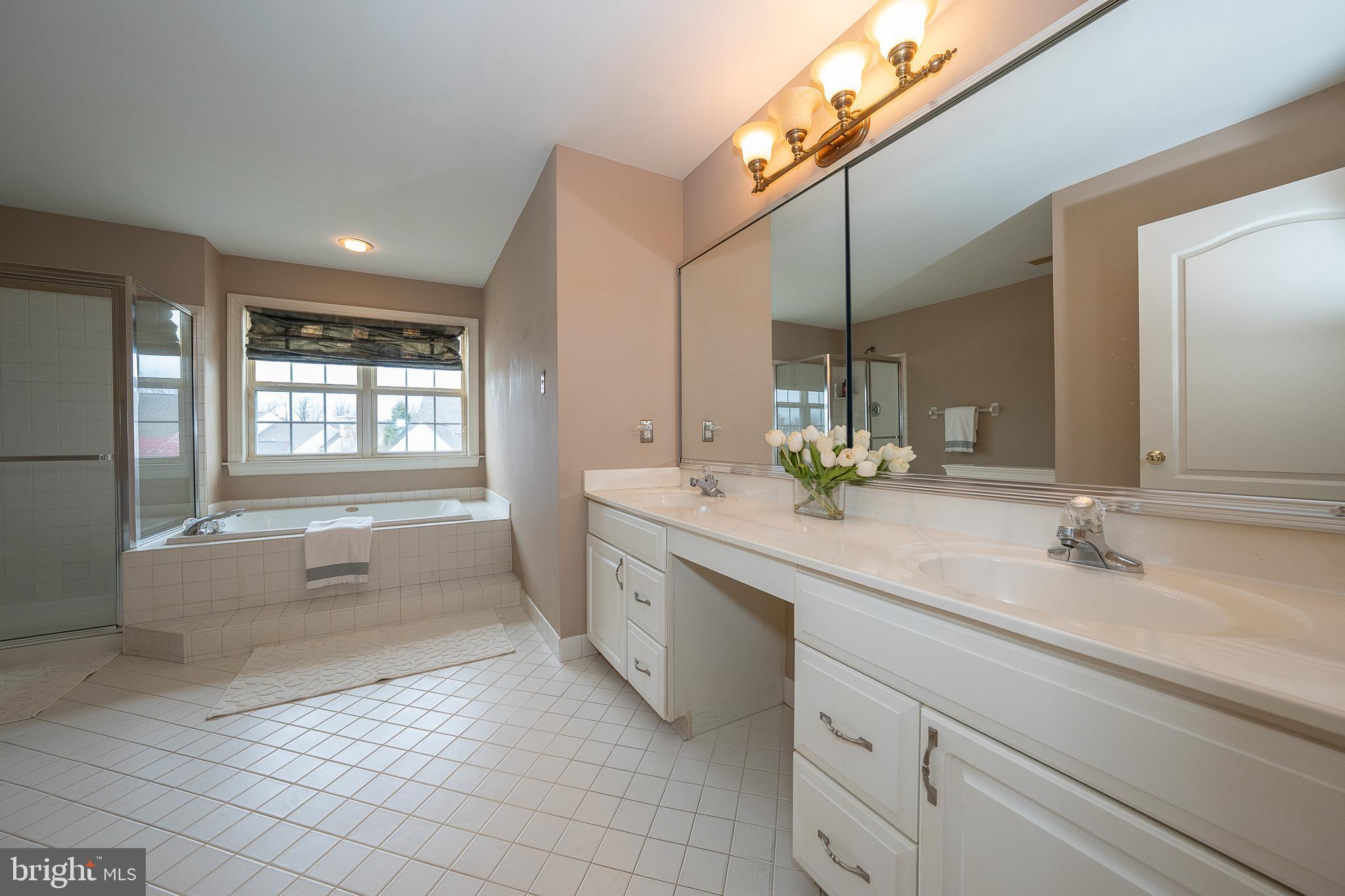 DAYLESFORD LAKE - Residential