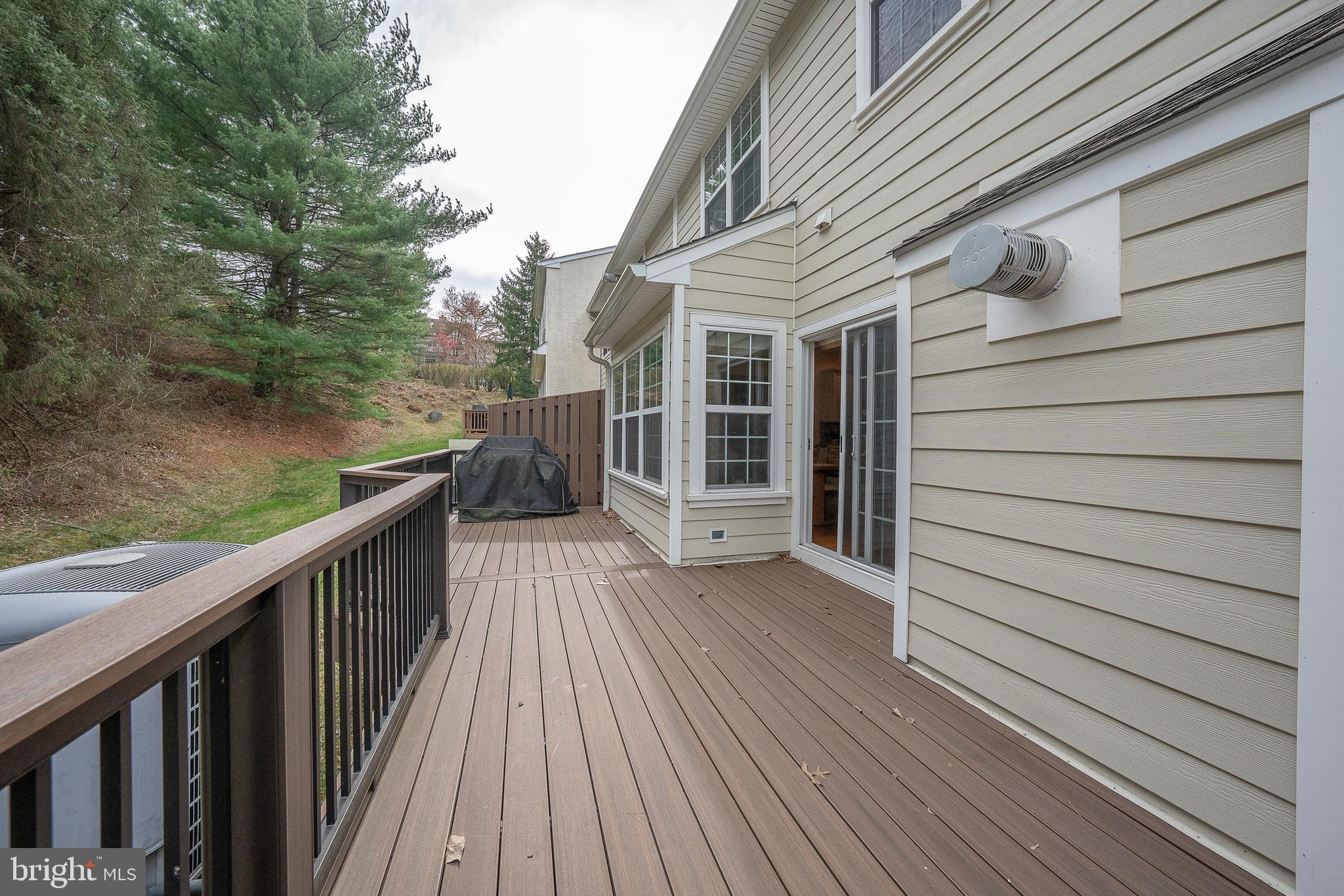 DAYLESFORD LAKE - Residential