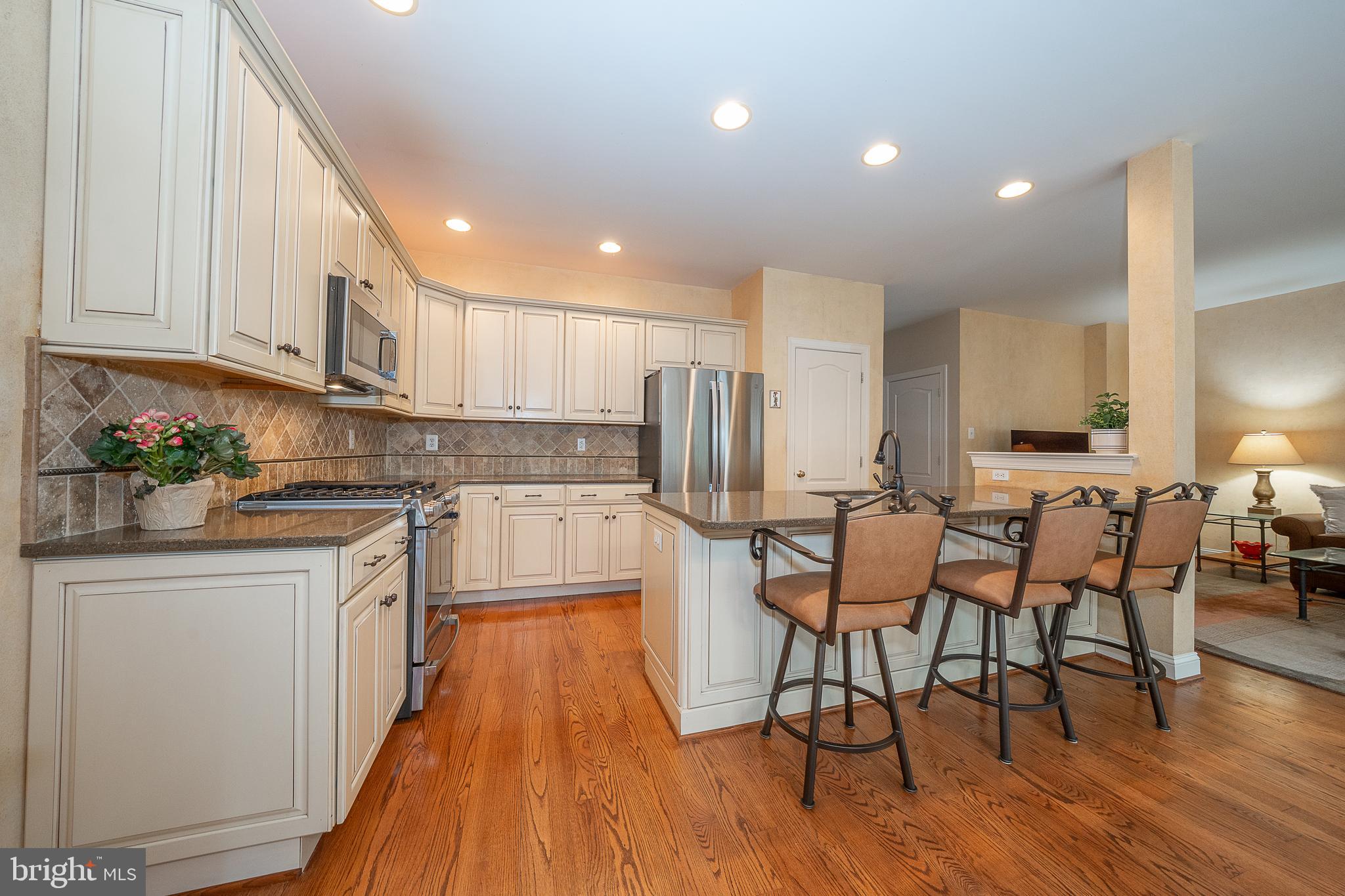 DAYLESFORD LAKE - Residential