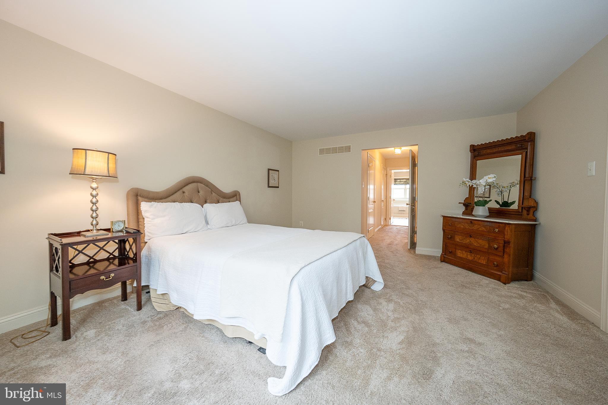 DAYLESFORD LAKE - Residential