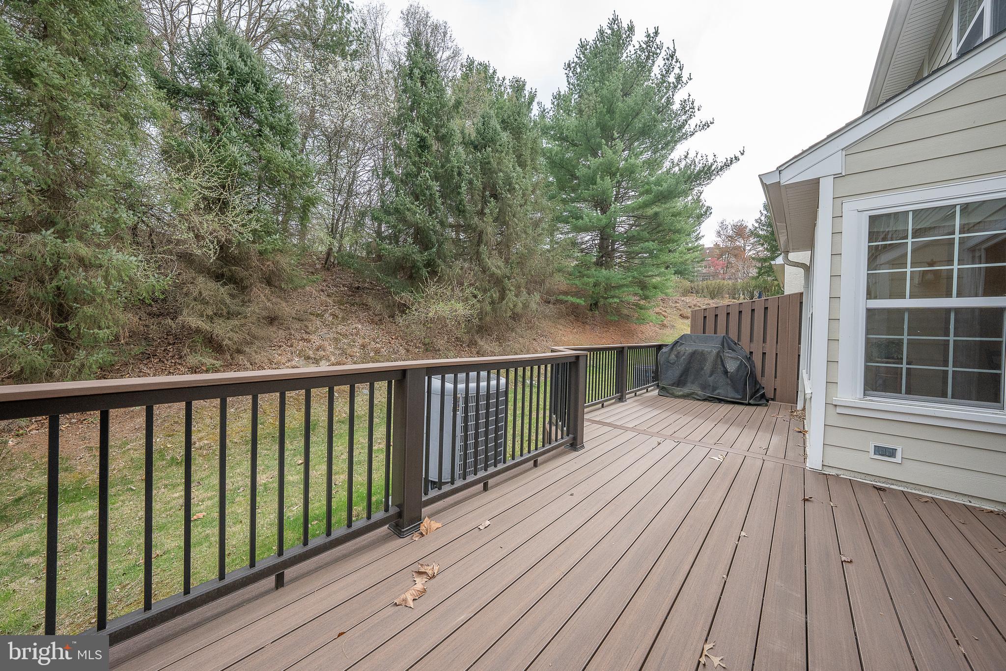 DAYLESFORD LAKE - Residential