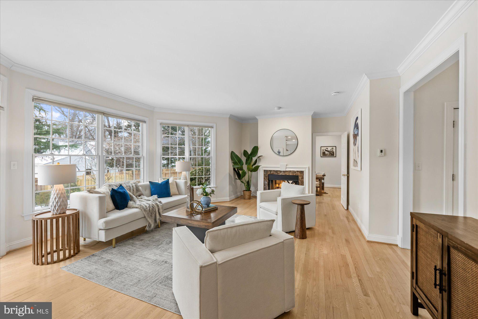 ENGLISH VILLAGE - Residential