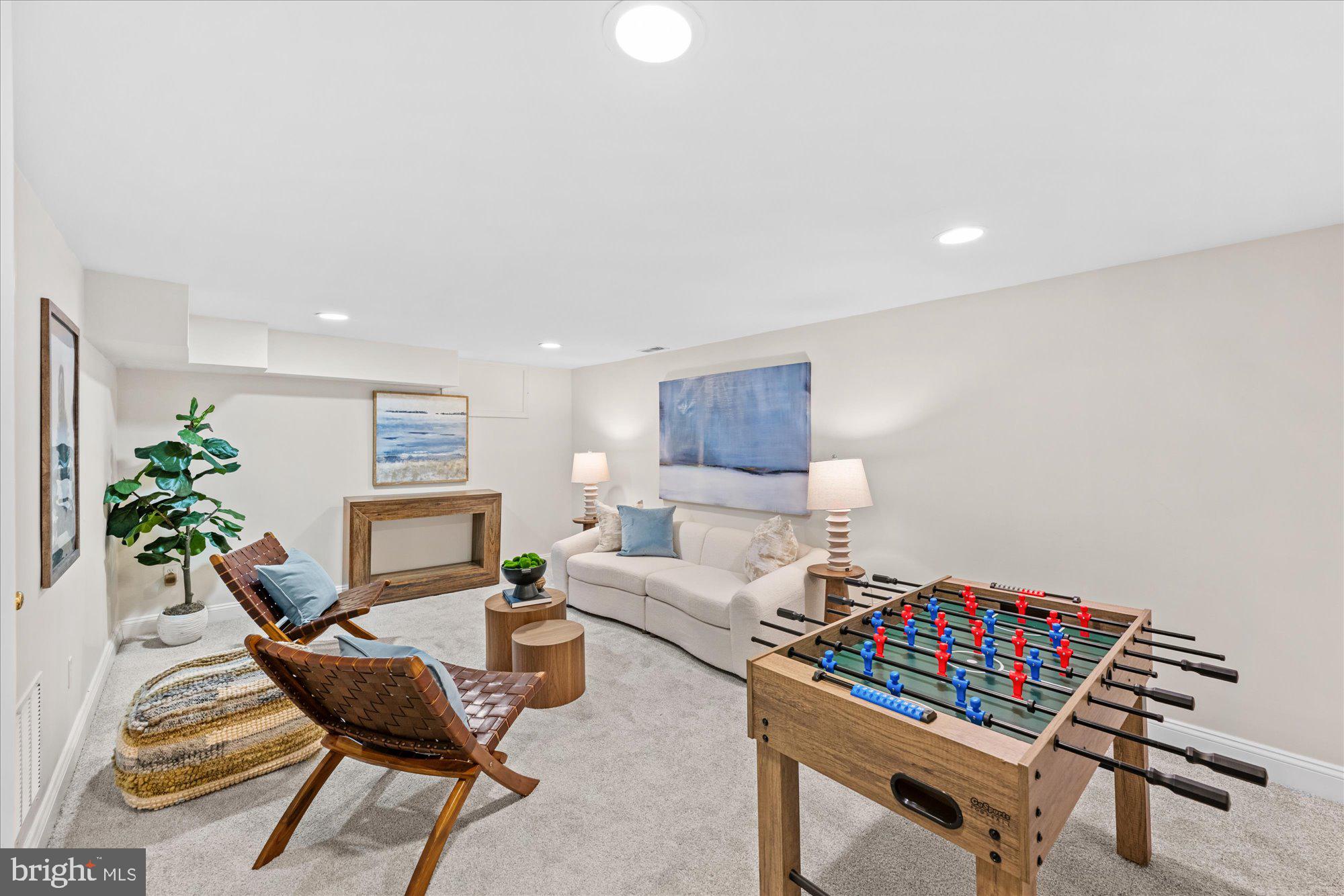 ENGLISH VILLAGE - Residential