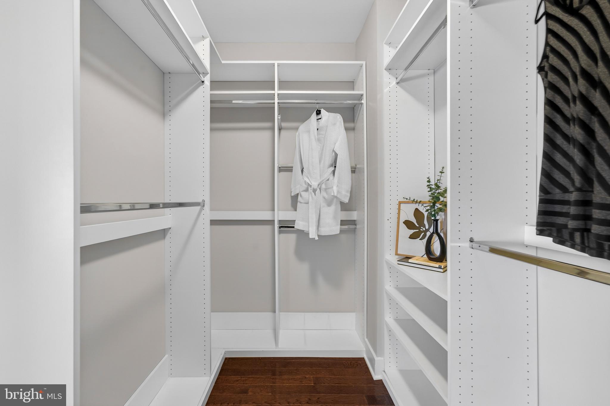 BELLA VISTA - Residential