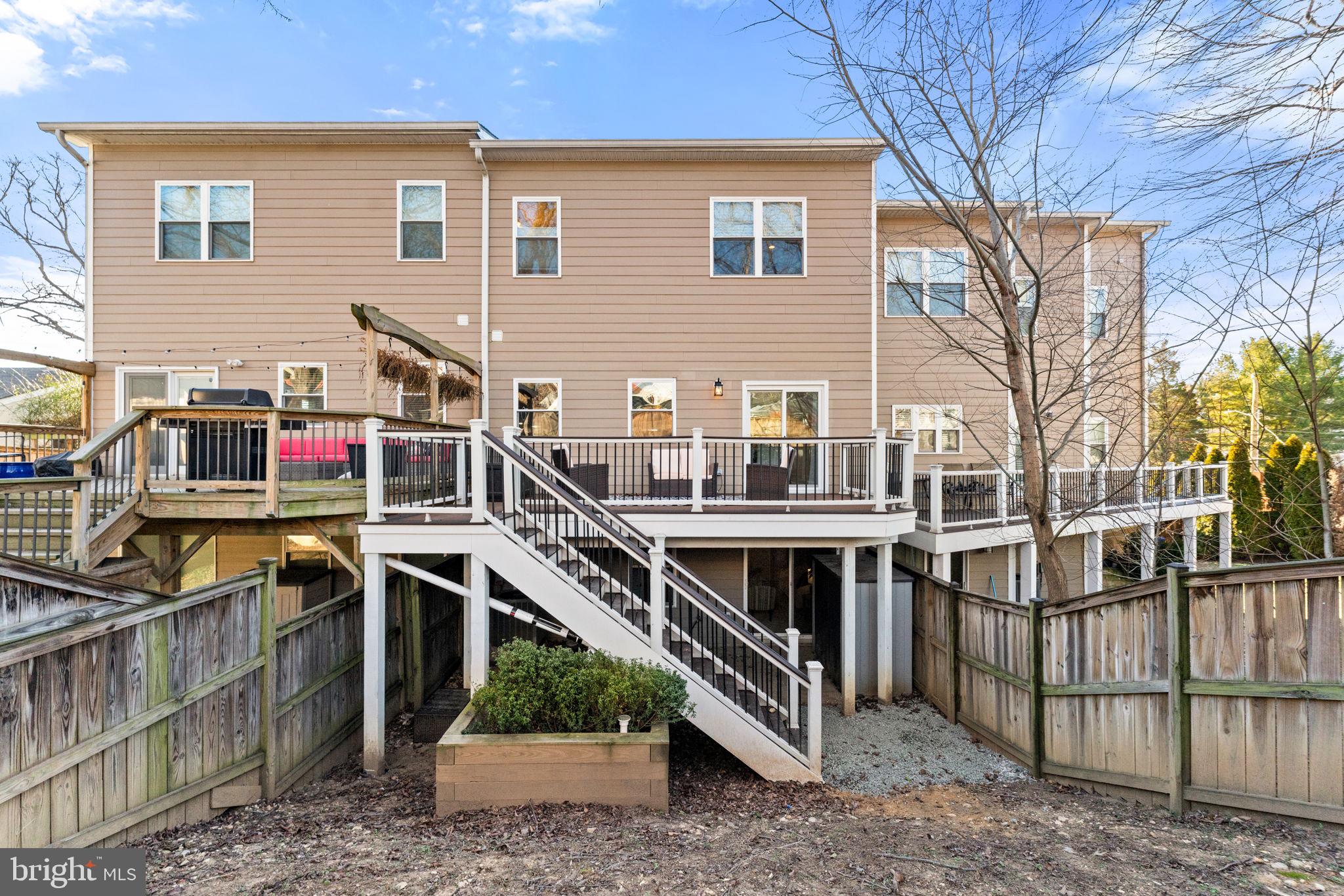 BELLA VISTA - Residential