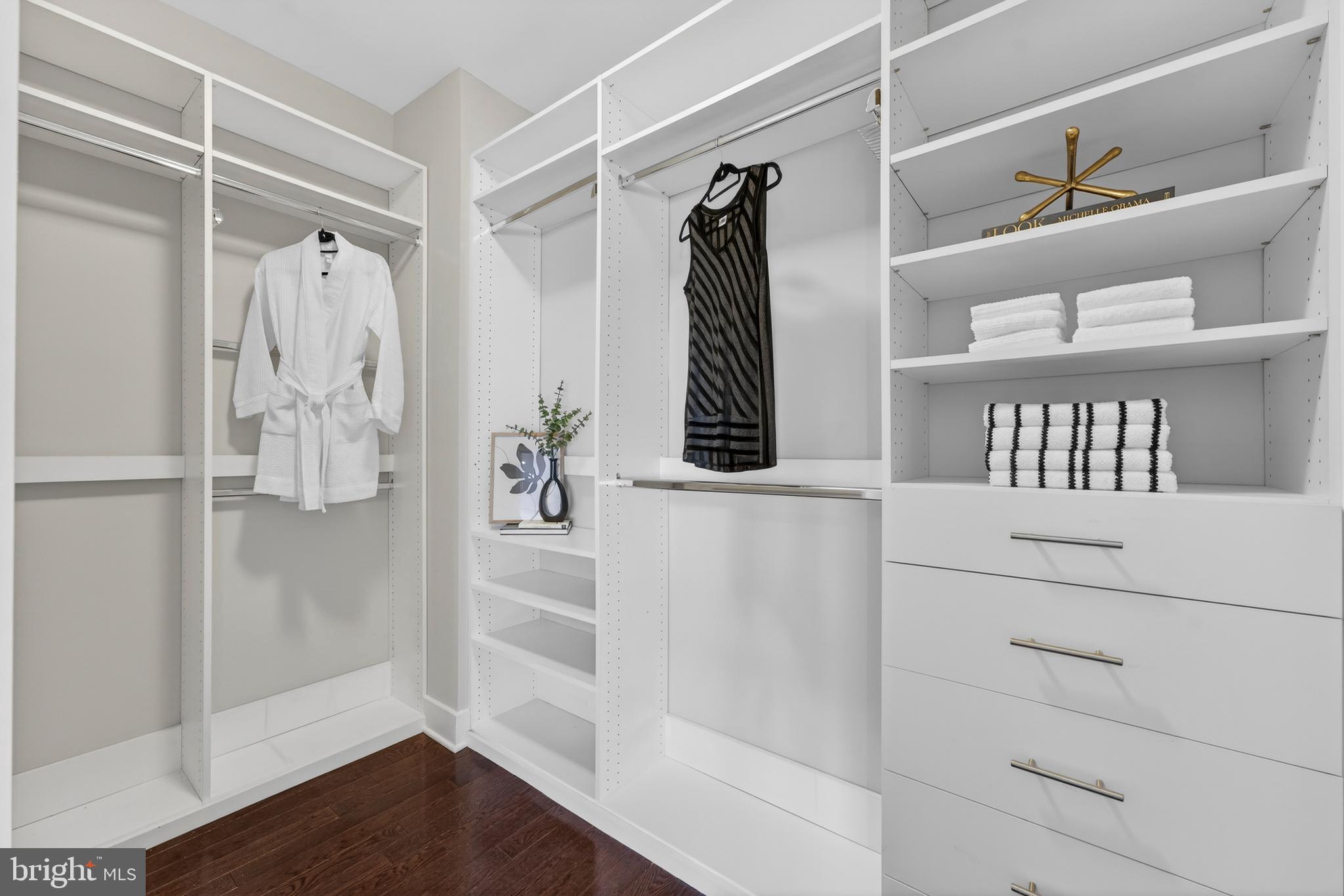 BELLA VISTA - Residential