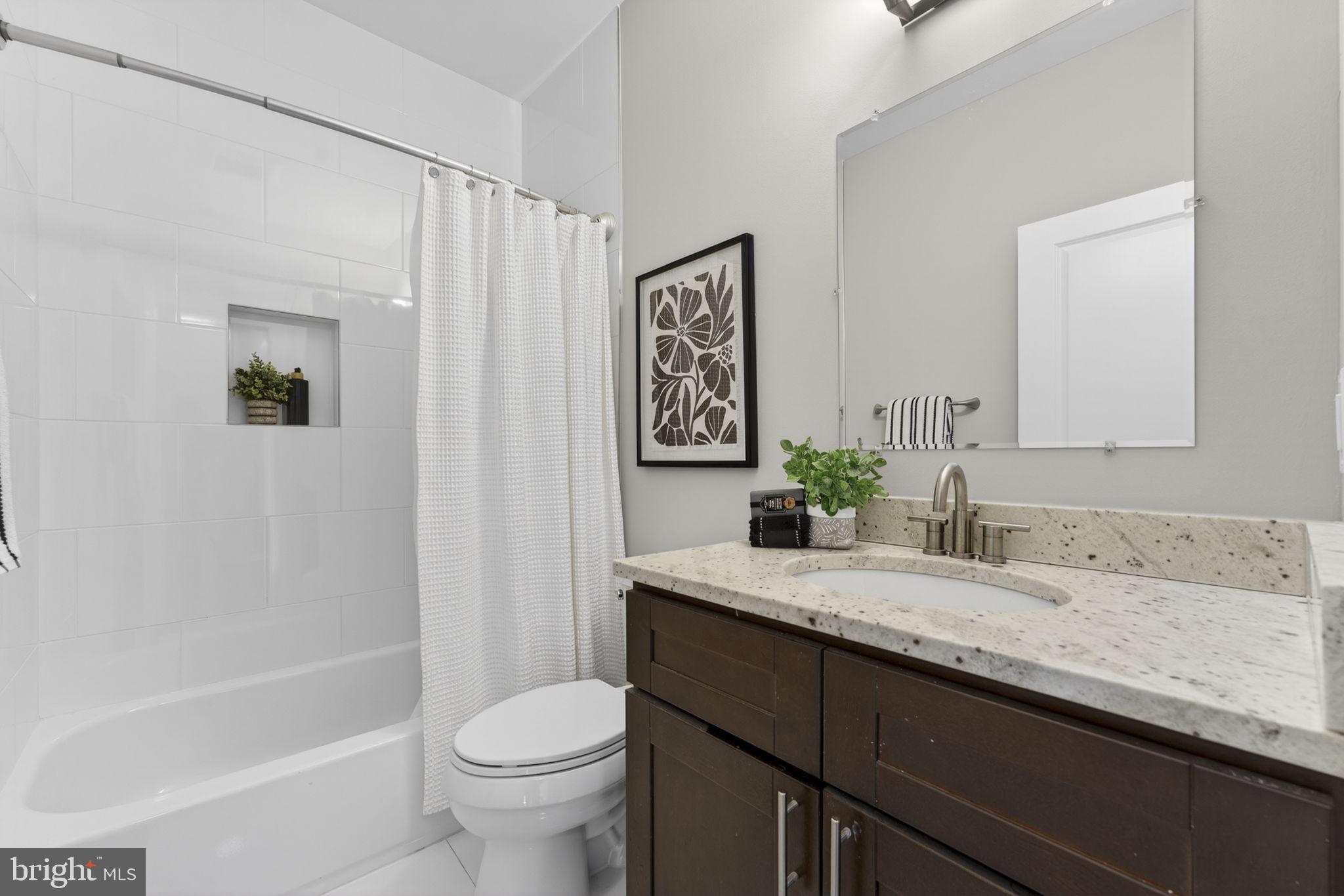 BELLA VISTA - Residential