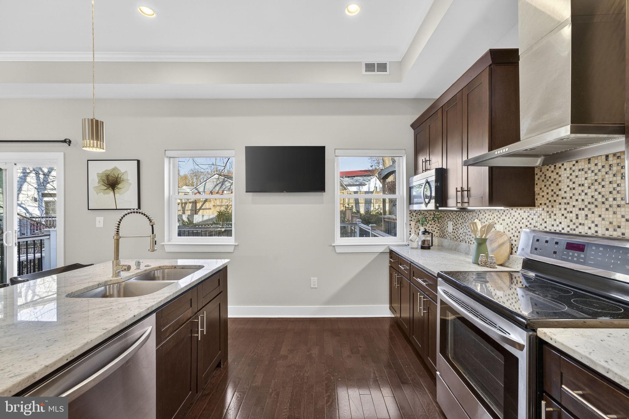 BELLA VISTA - Residential