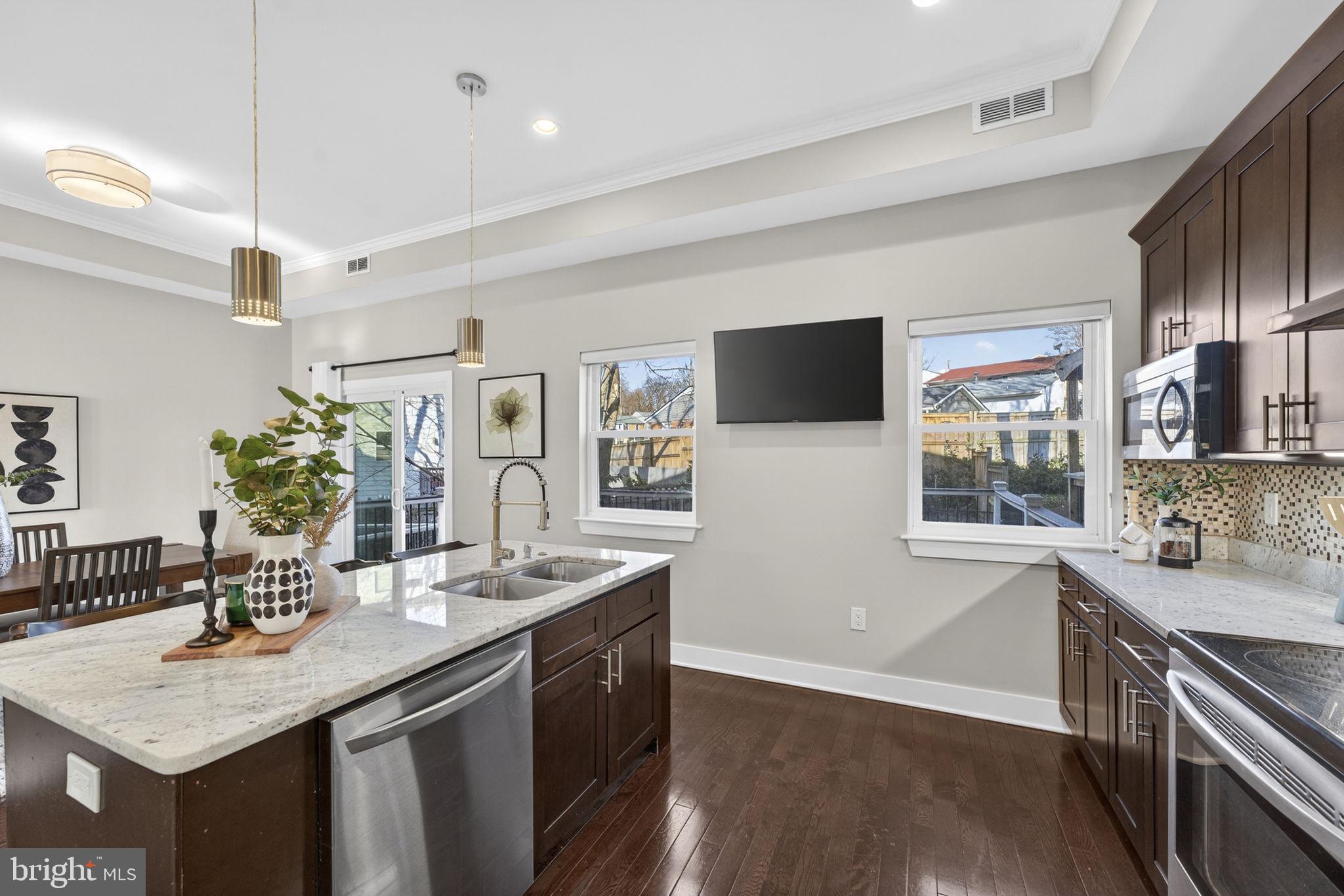 BELLA VISTA - Residential