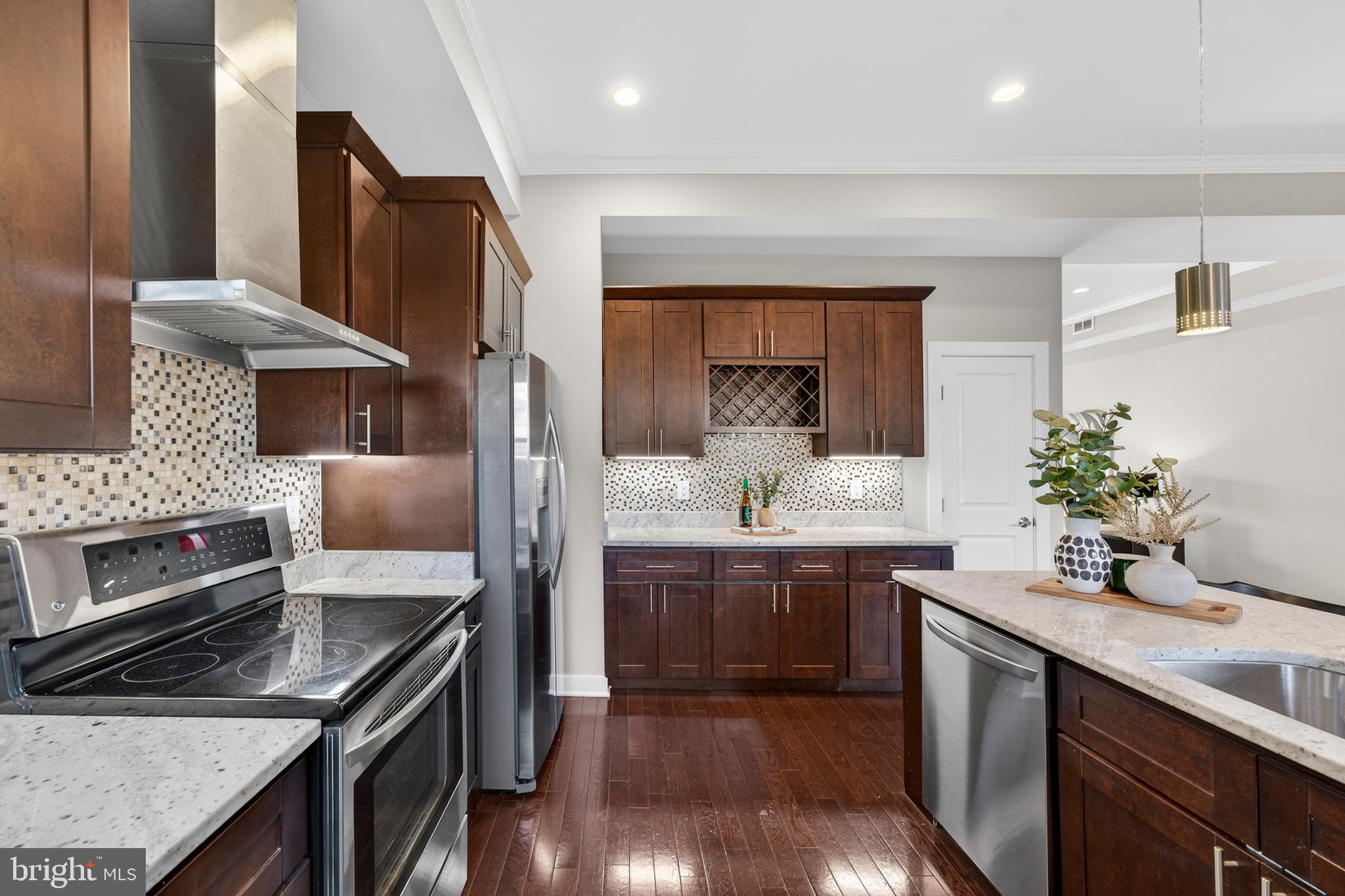 BELLA VISTA - Residential