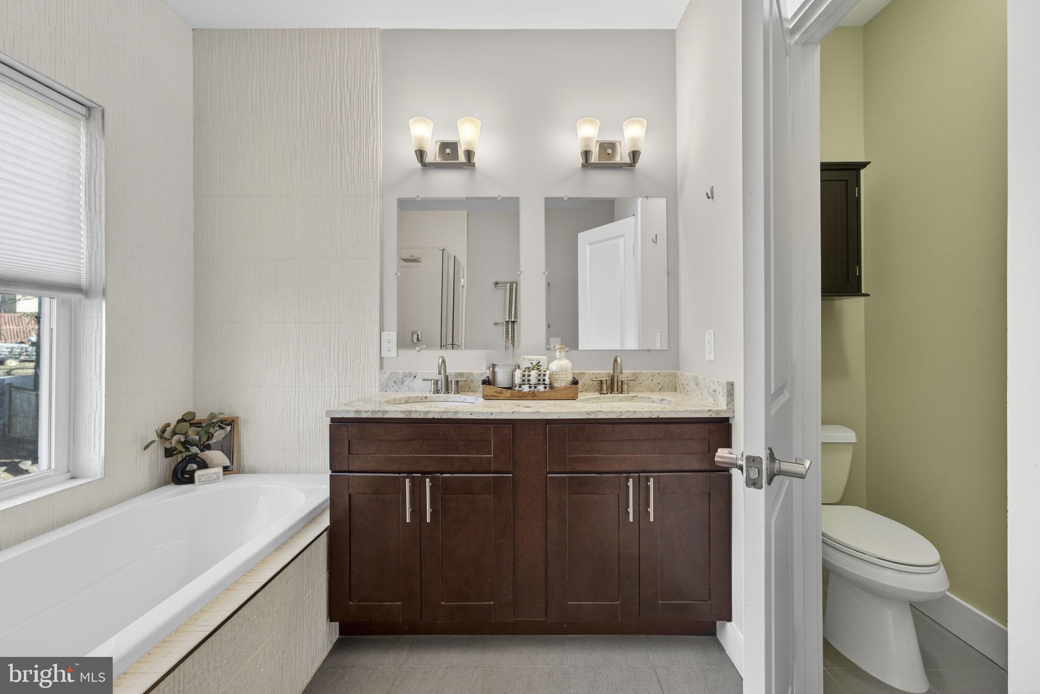 BELLA VISTA - Residential