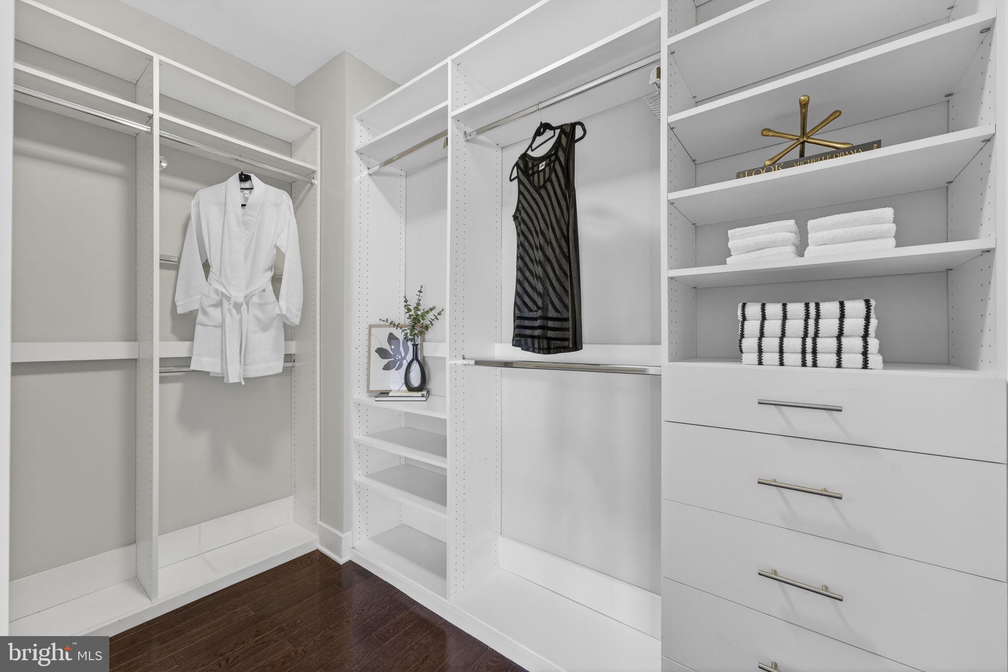 BELLA VISTA - Residential