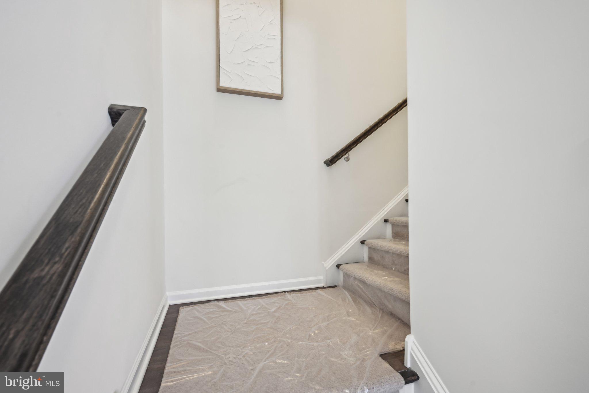 236 CHAPEL COURT 32E