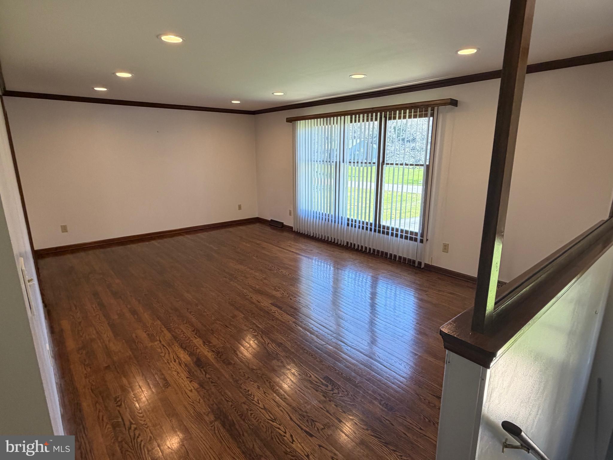 HICKORY WOODS - Residential