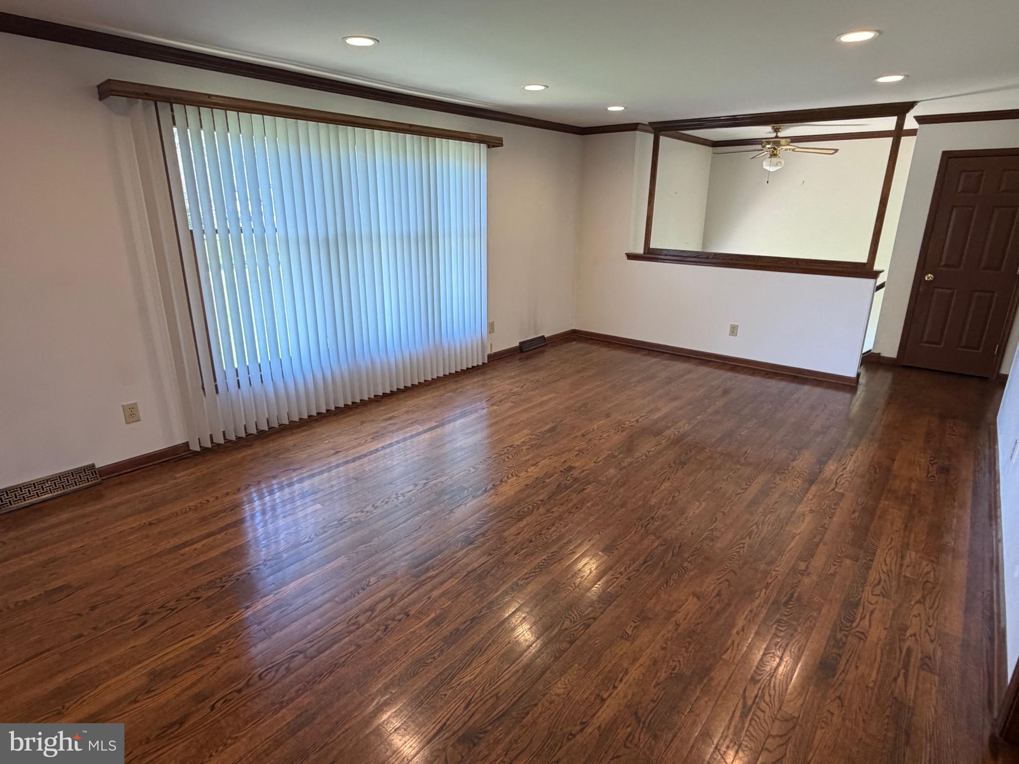 HICKORY WOODS - Residential