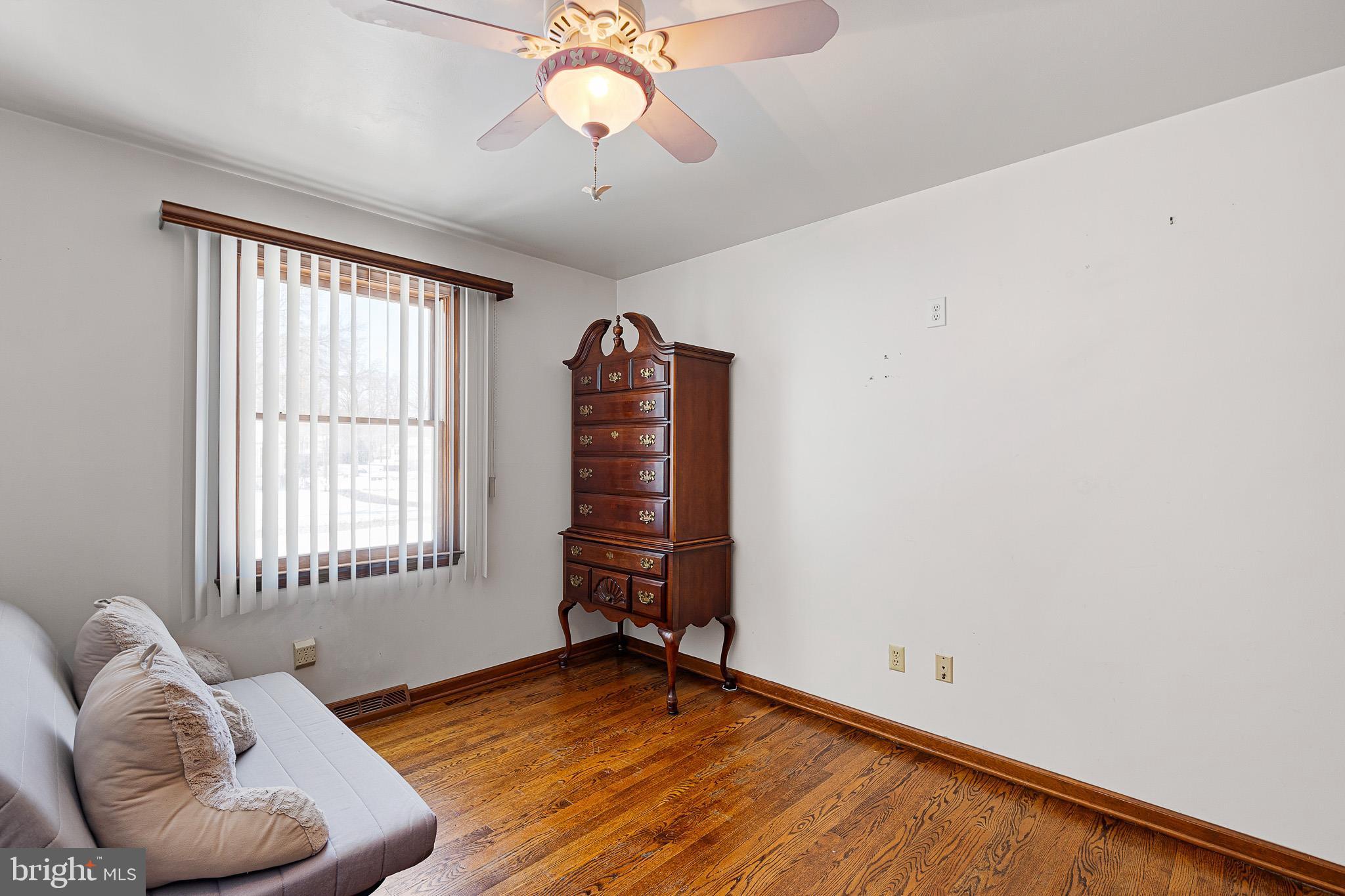 HICKORY WOODS - Residential