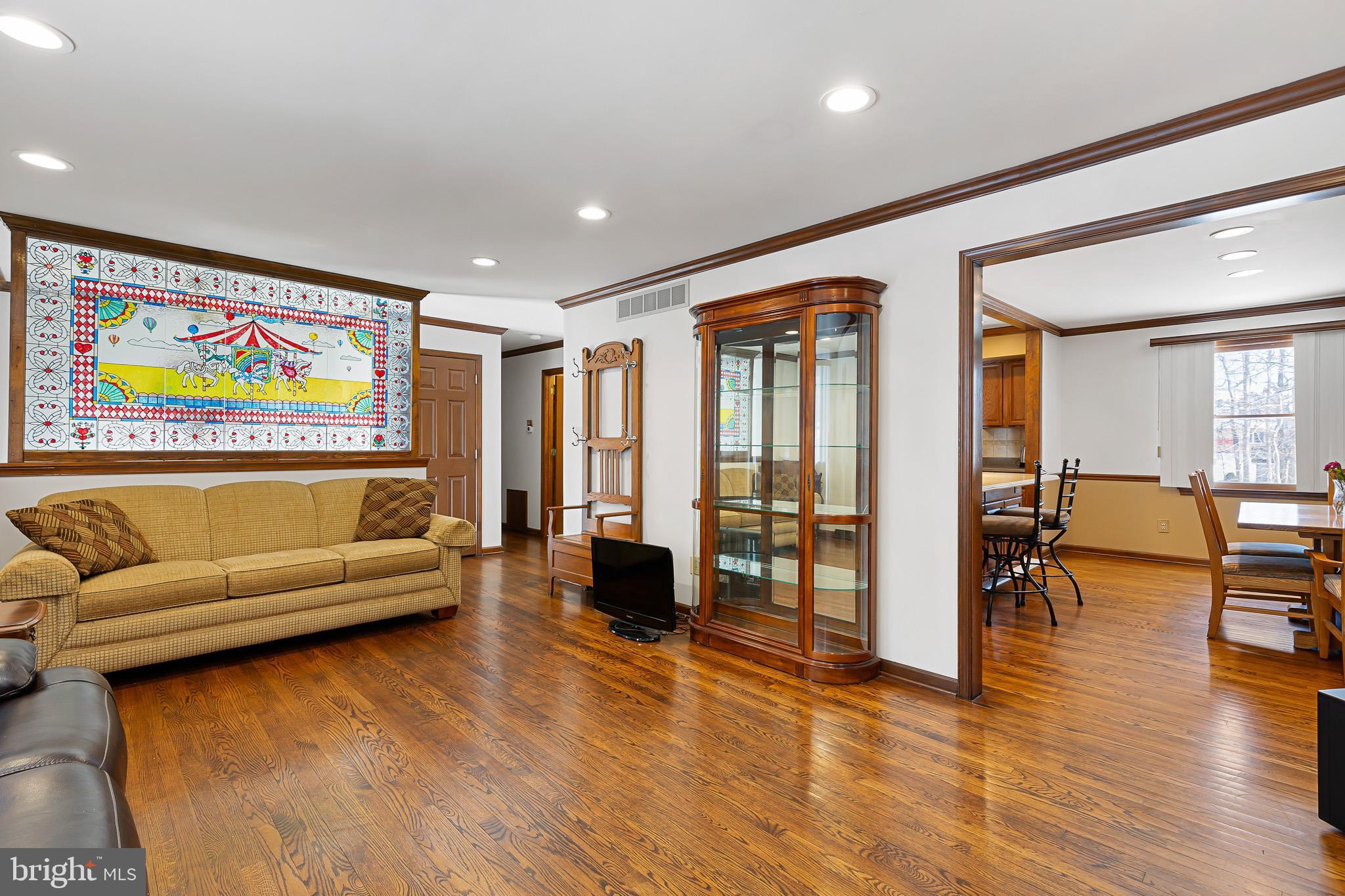 HICKORY WOODS - Residential