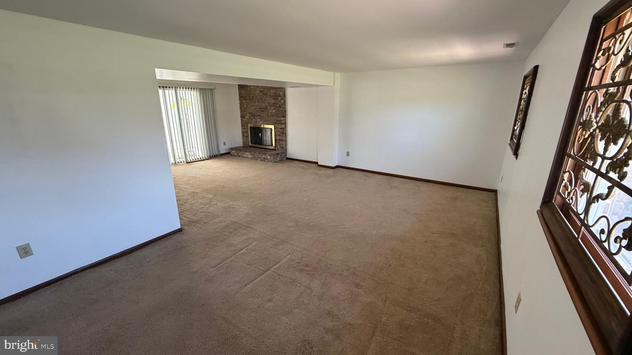 HICKORY WOODS - Residential