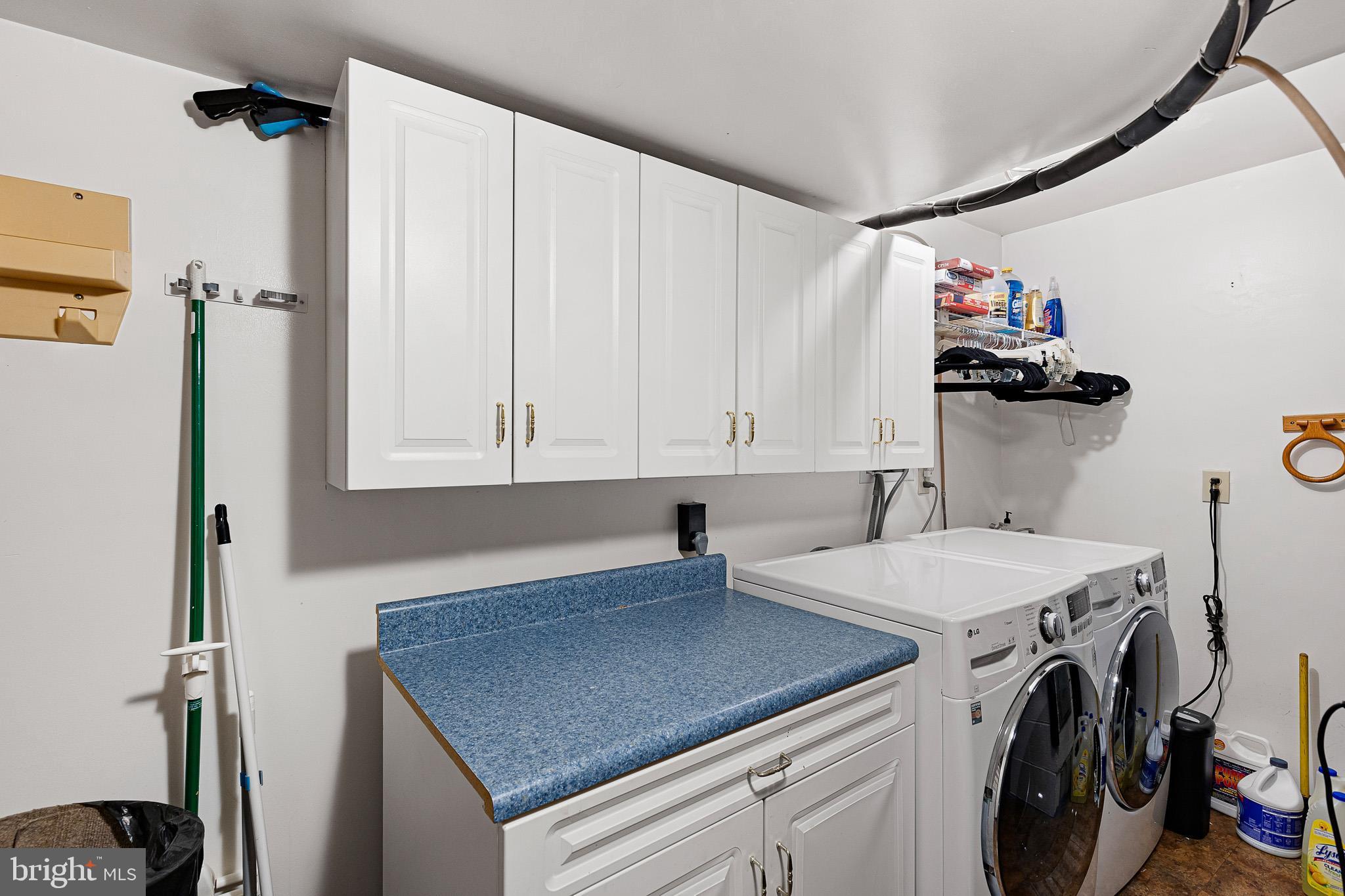 HICKORY WOODS - Residential