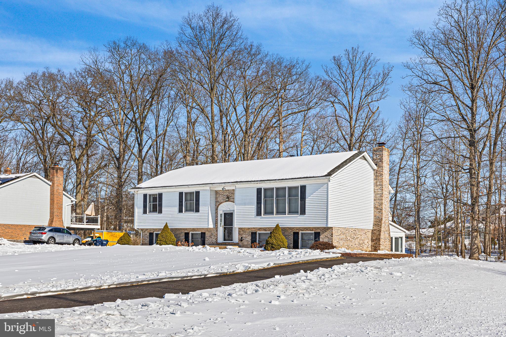 HICKORY WOODS - Residential