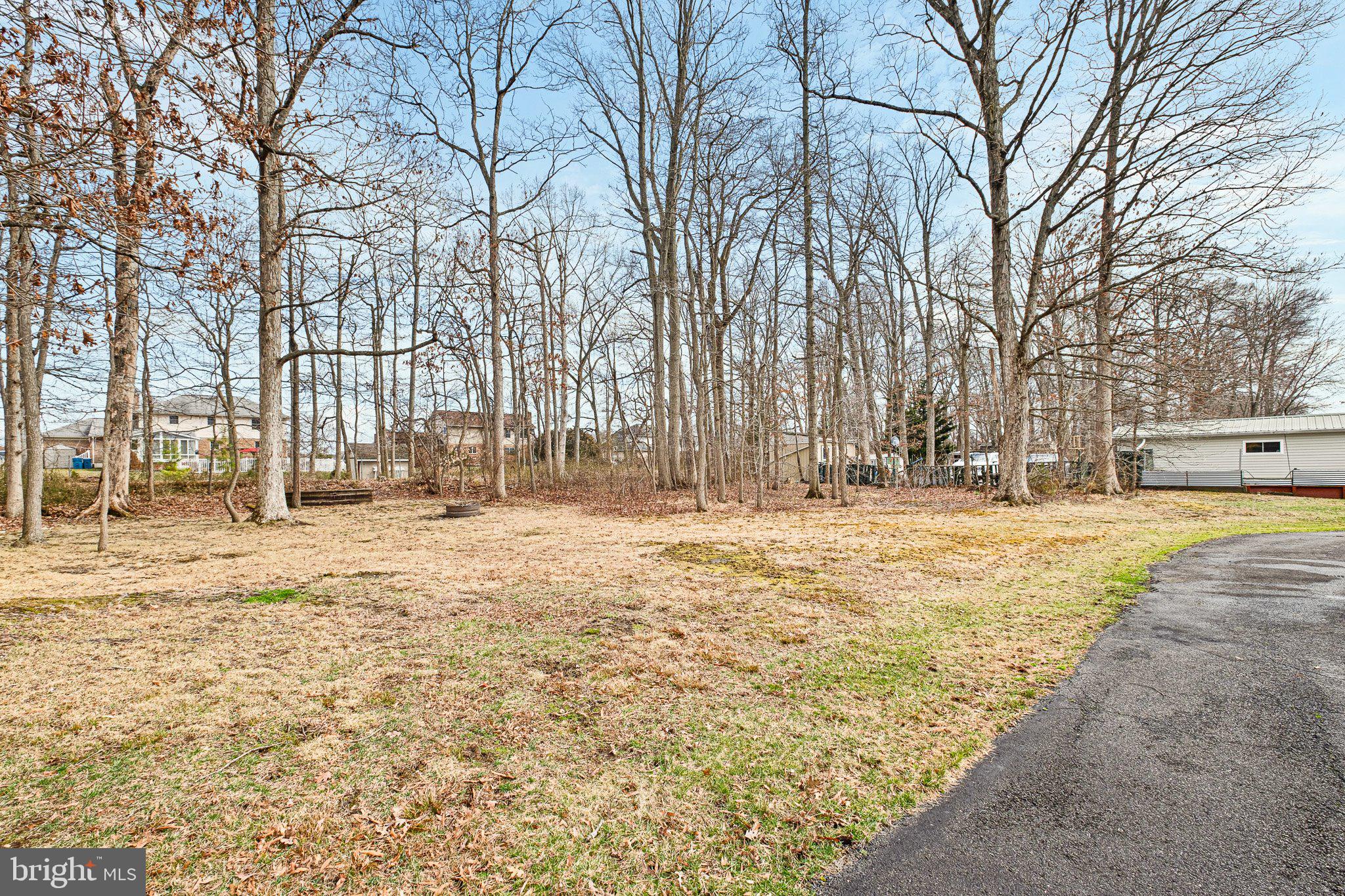 HICKORY WOODS - Residential