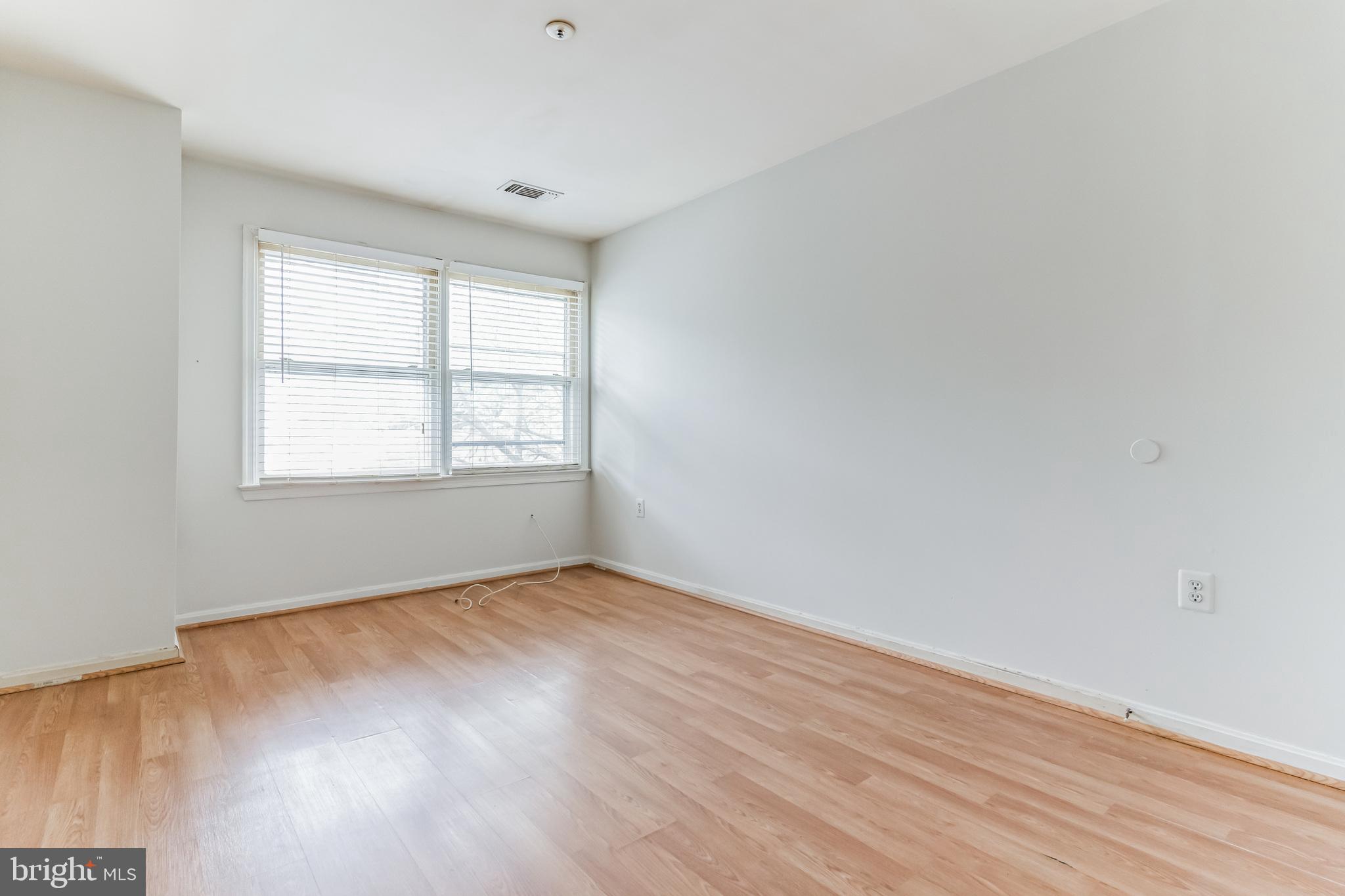 JACKSONS RIDGE CONDOS - Residential Lease